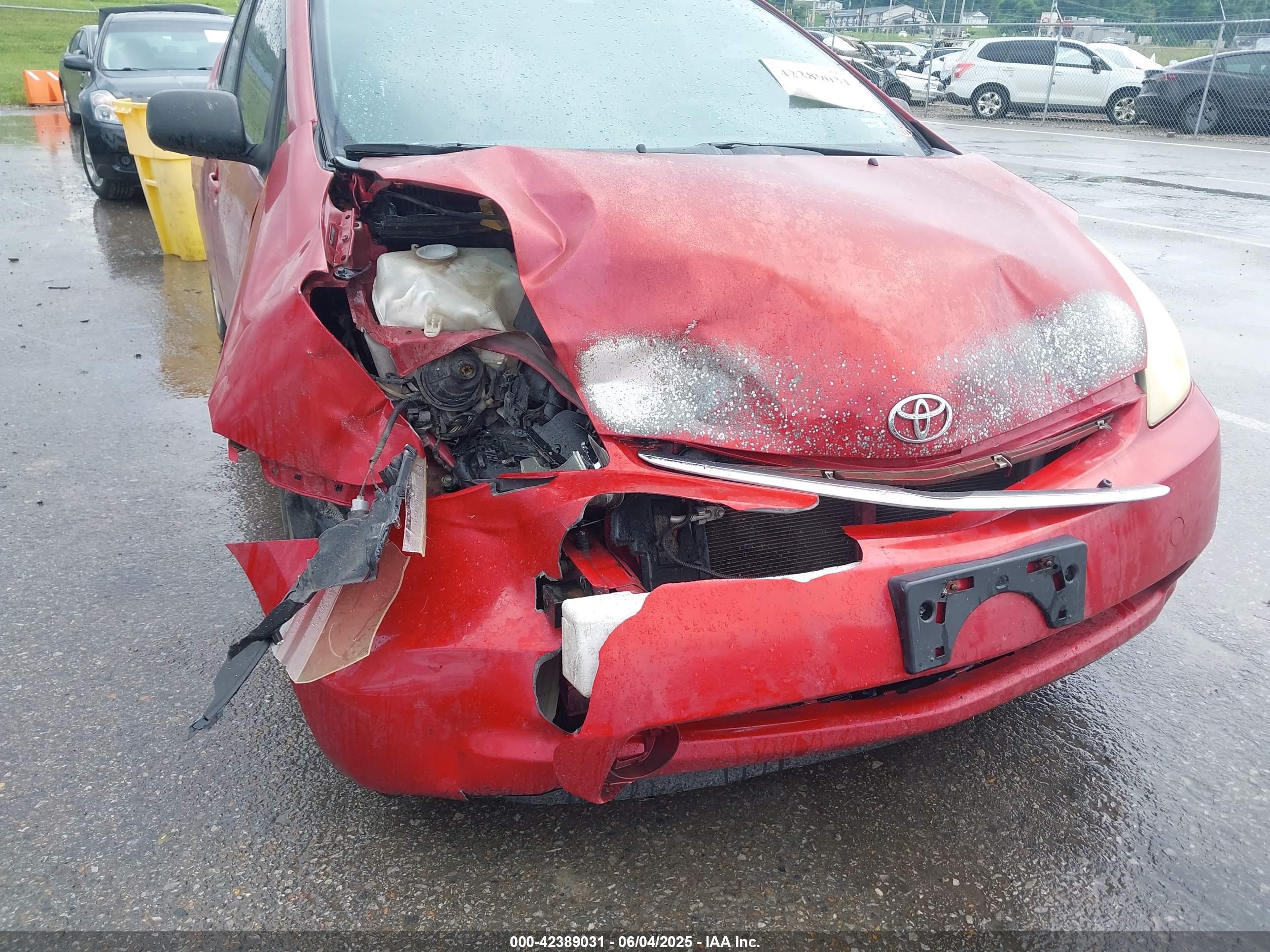 TOYOTA PRIUS image 6