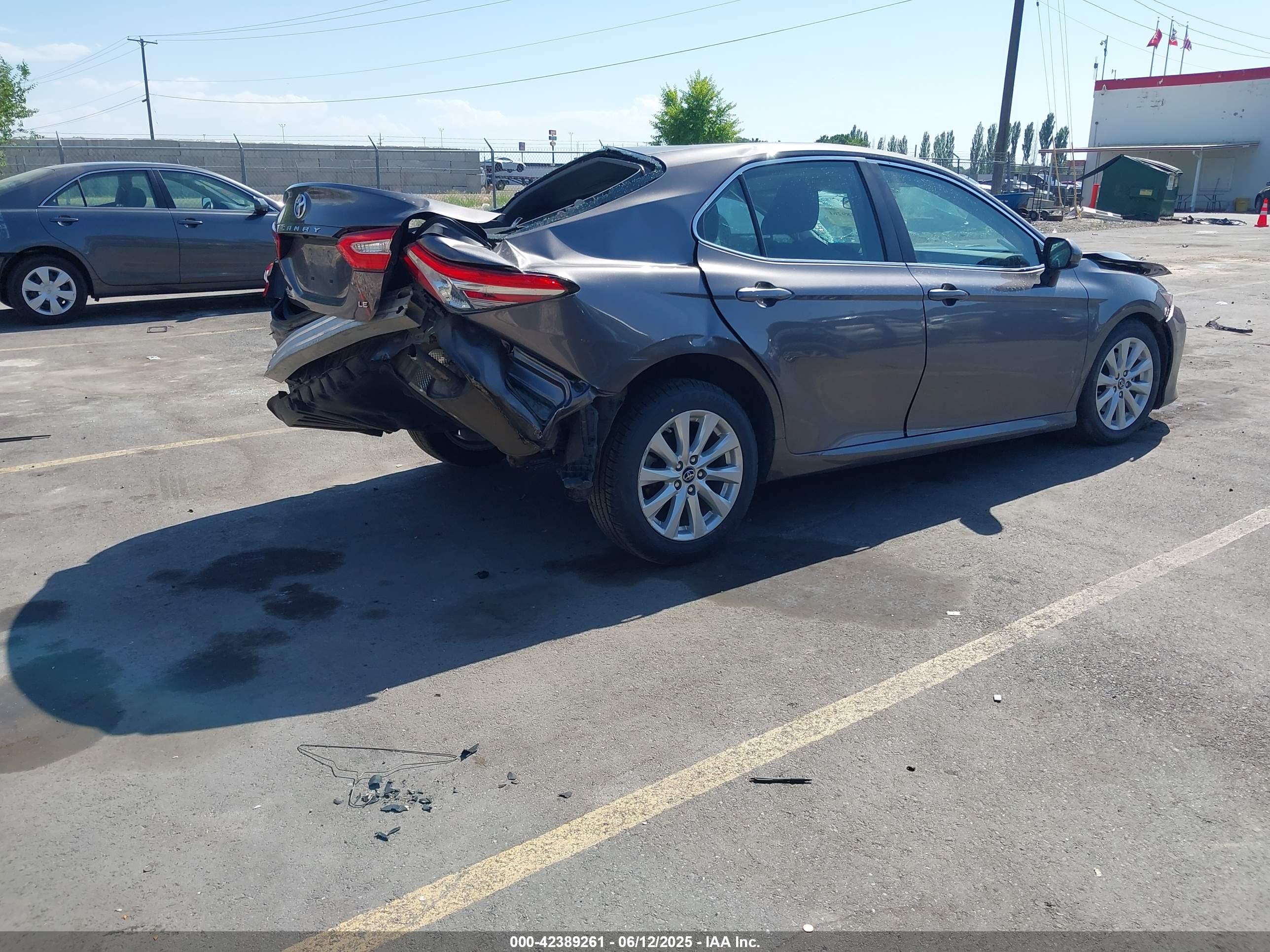 TOYOTA CAMRY image 4