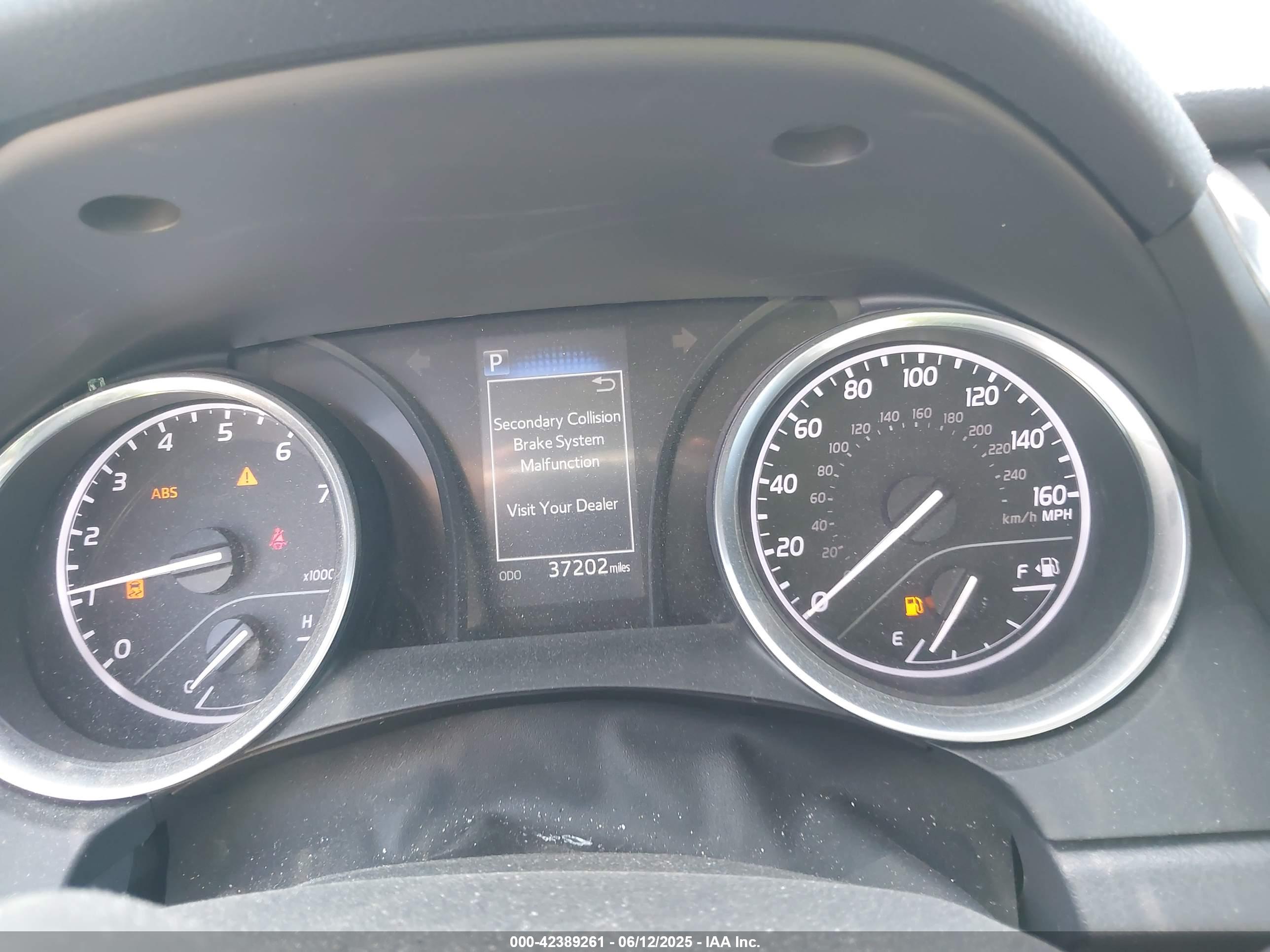 TOYOTA CAMRY image 7