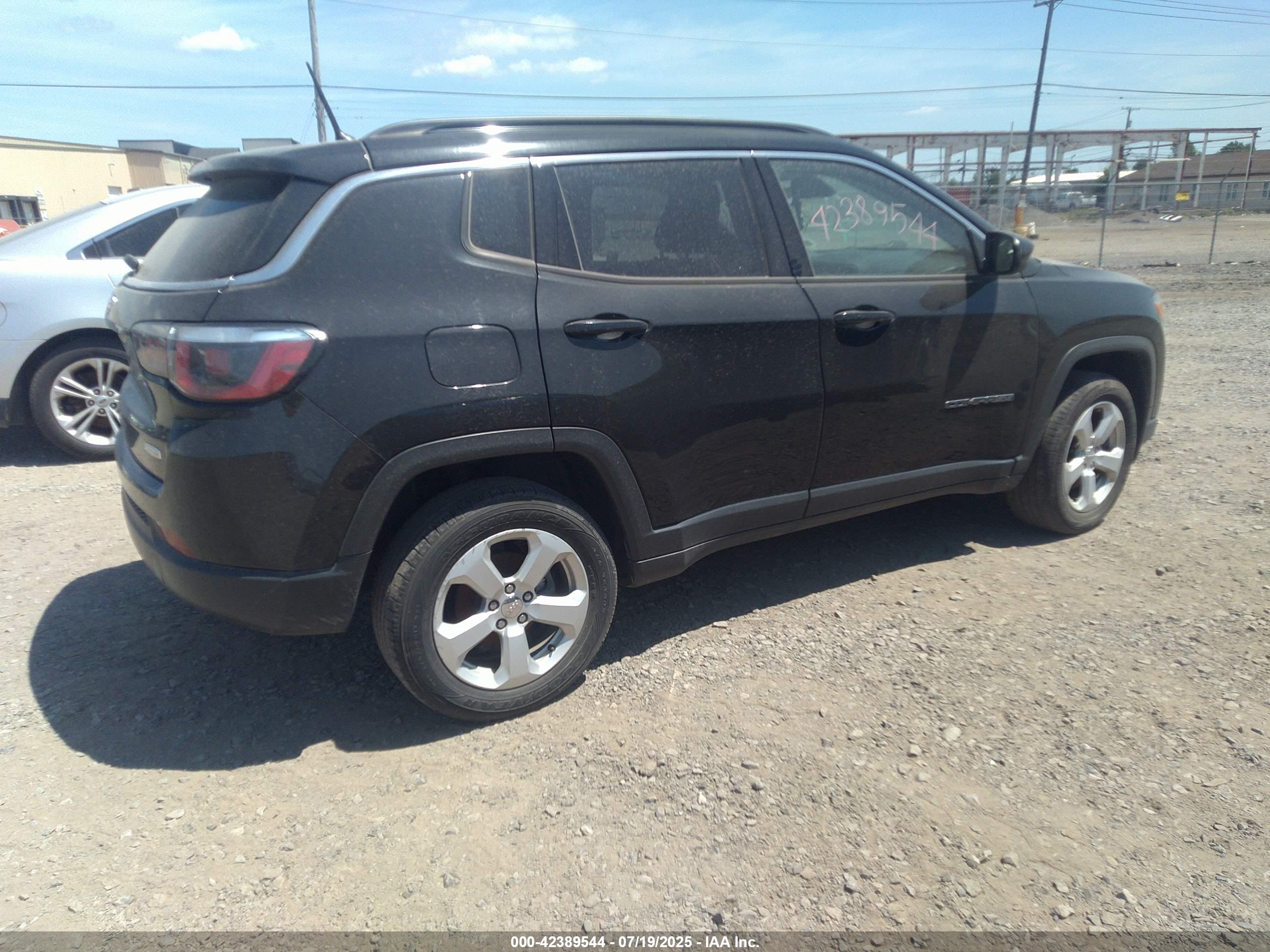 JEEP COMPASS image 4
