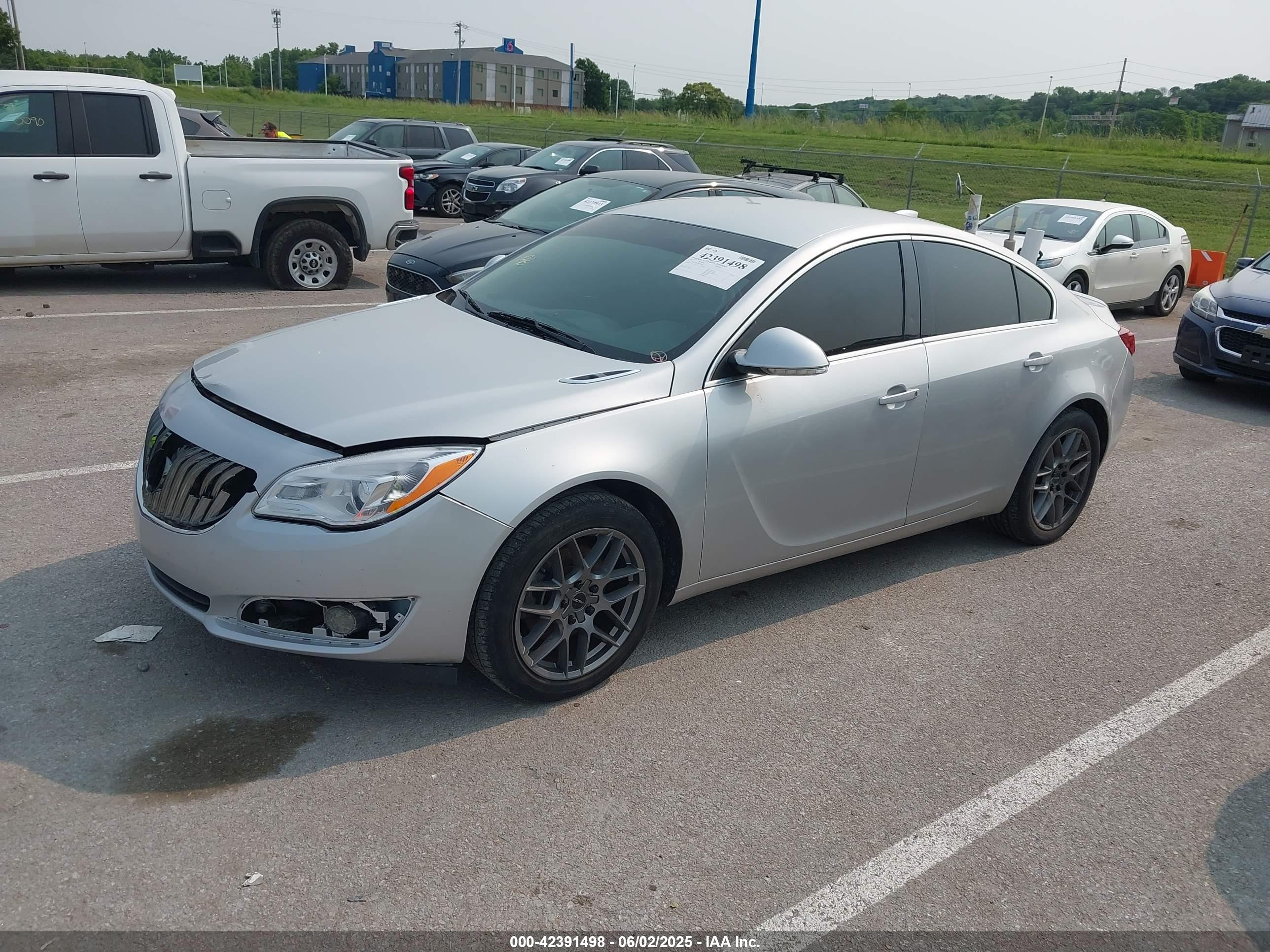 BUICK REGAL image 2