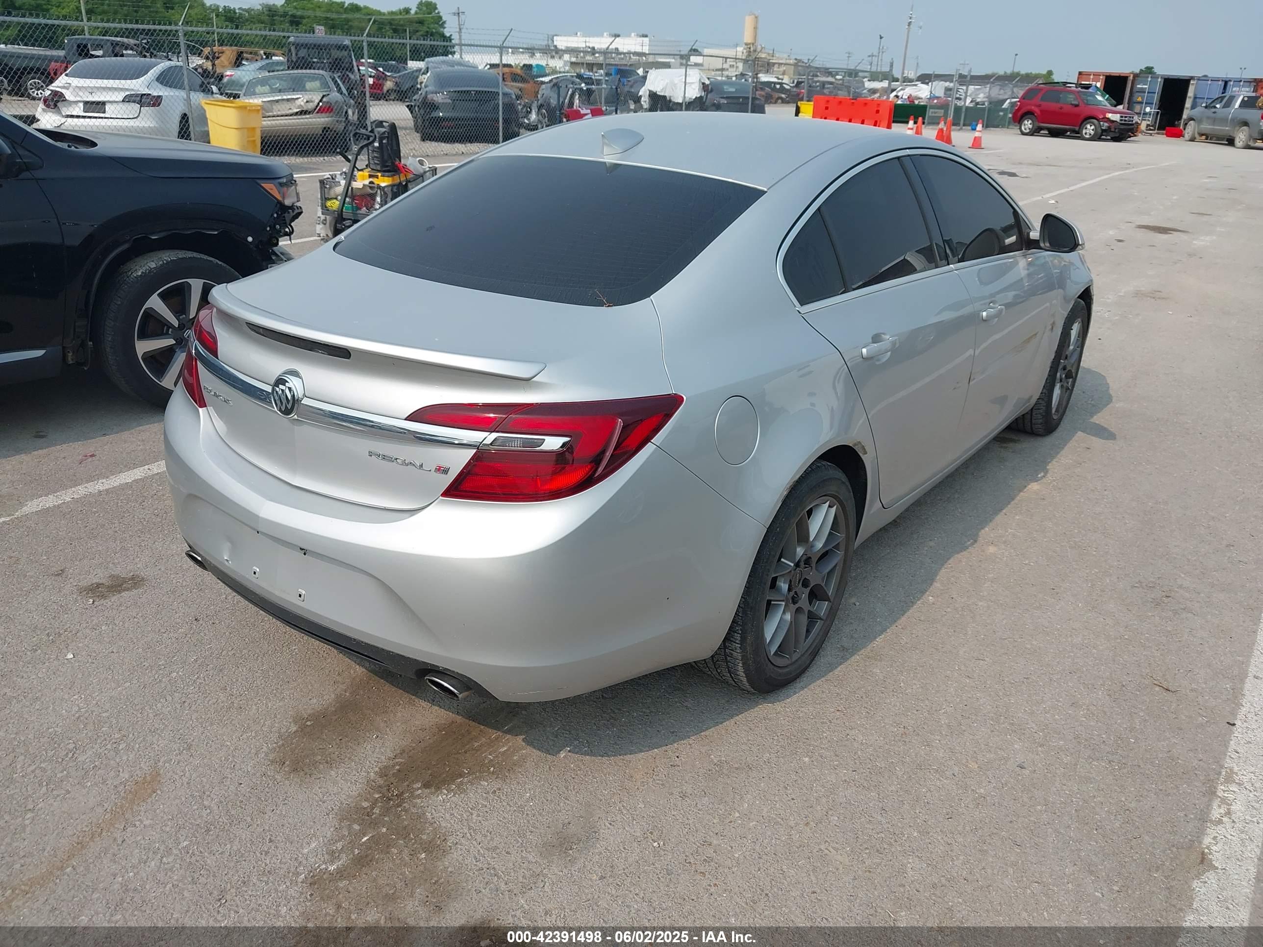 BUICK REGAL image 4