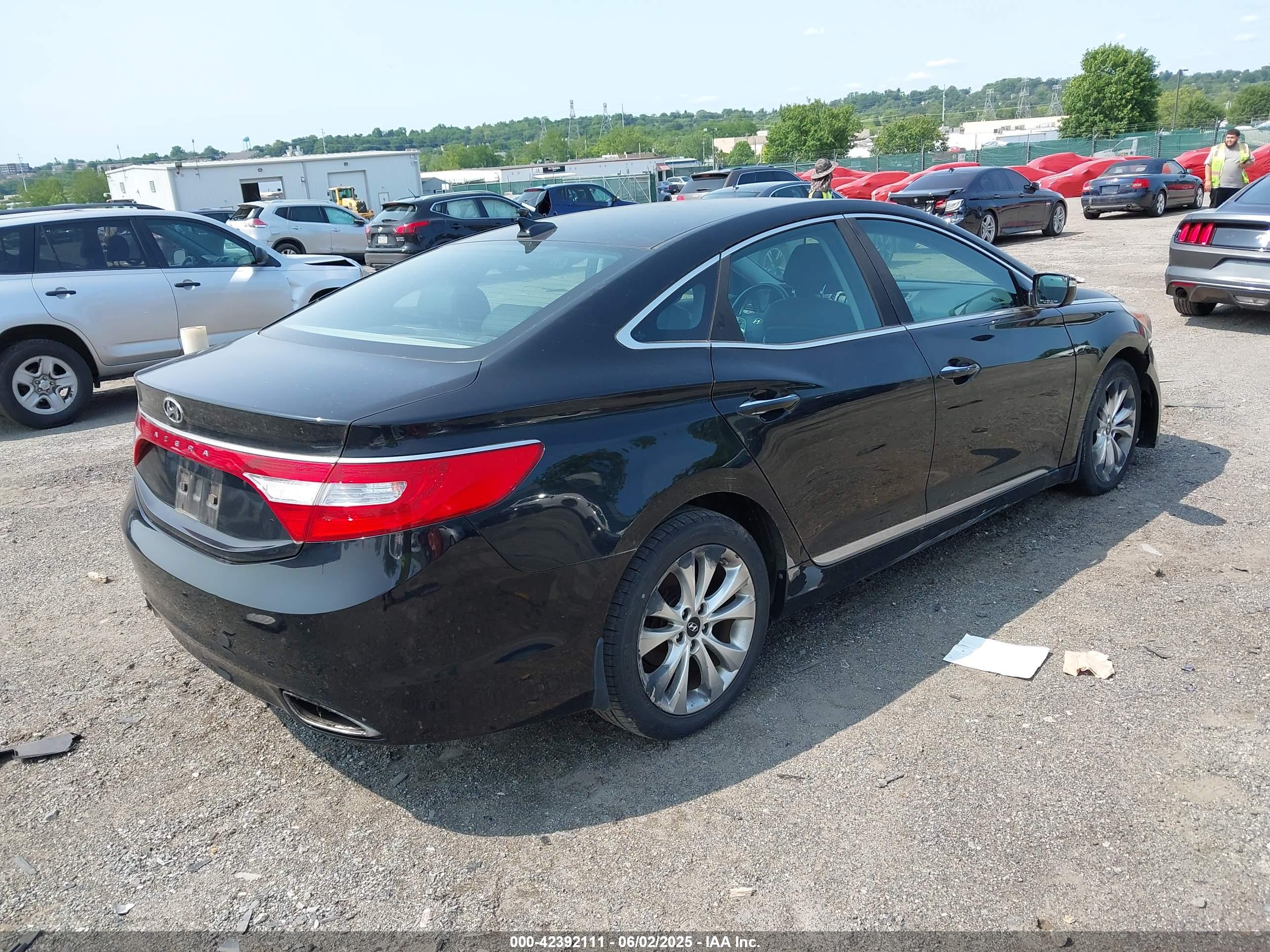 HYUNDAI AZERA image 4