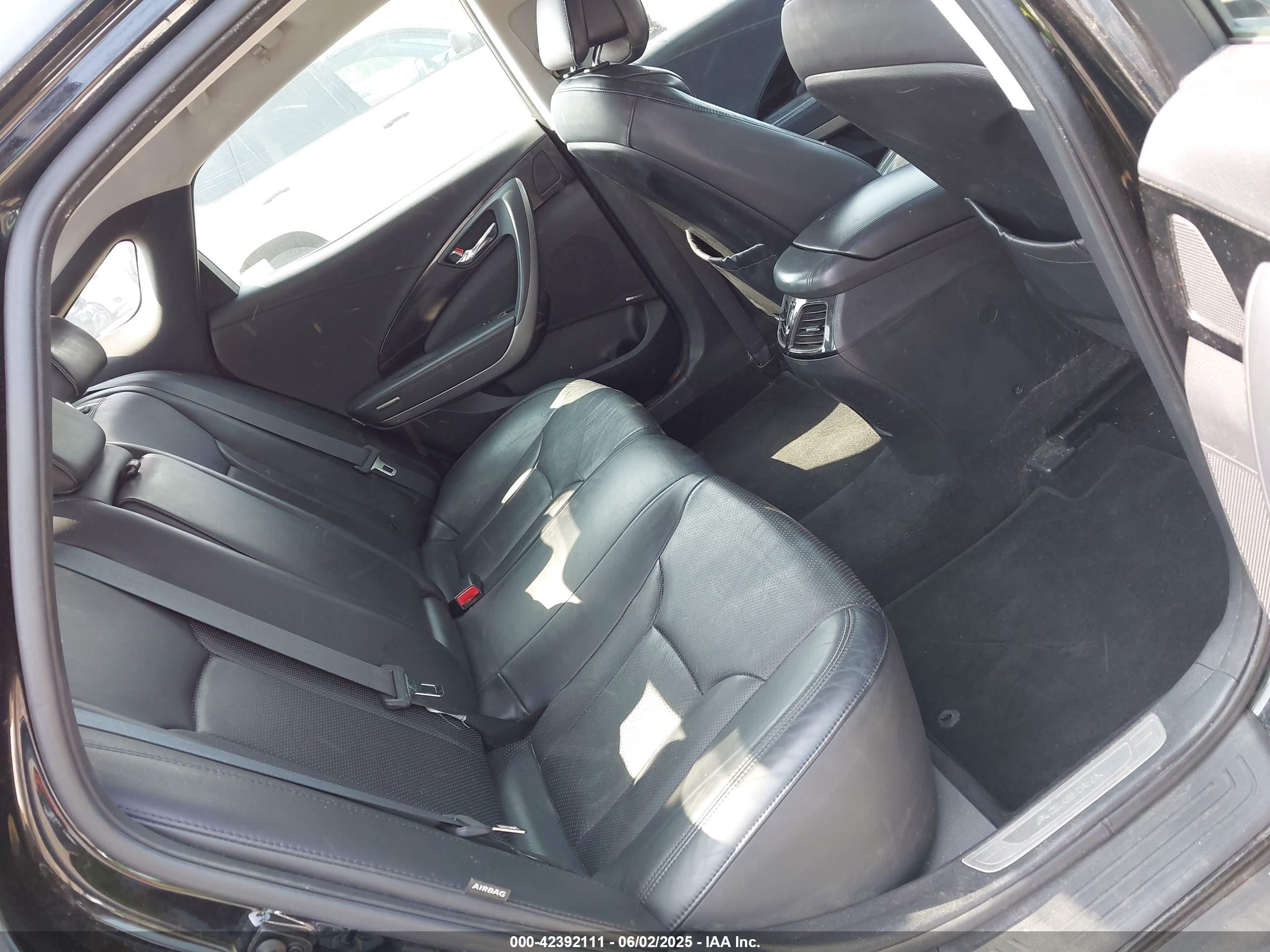 HYUNDAI AZERA image 8