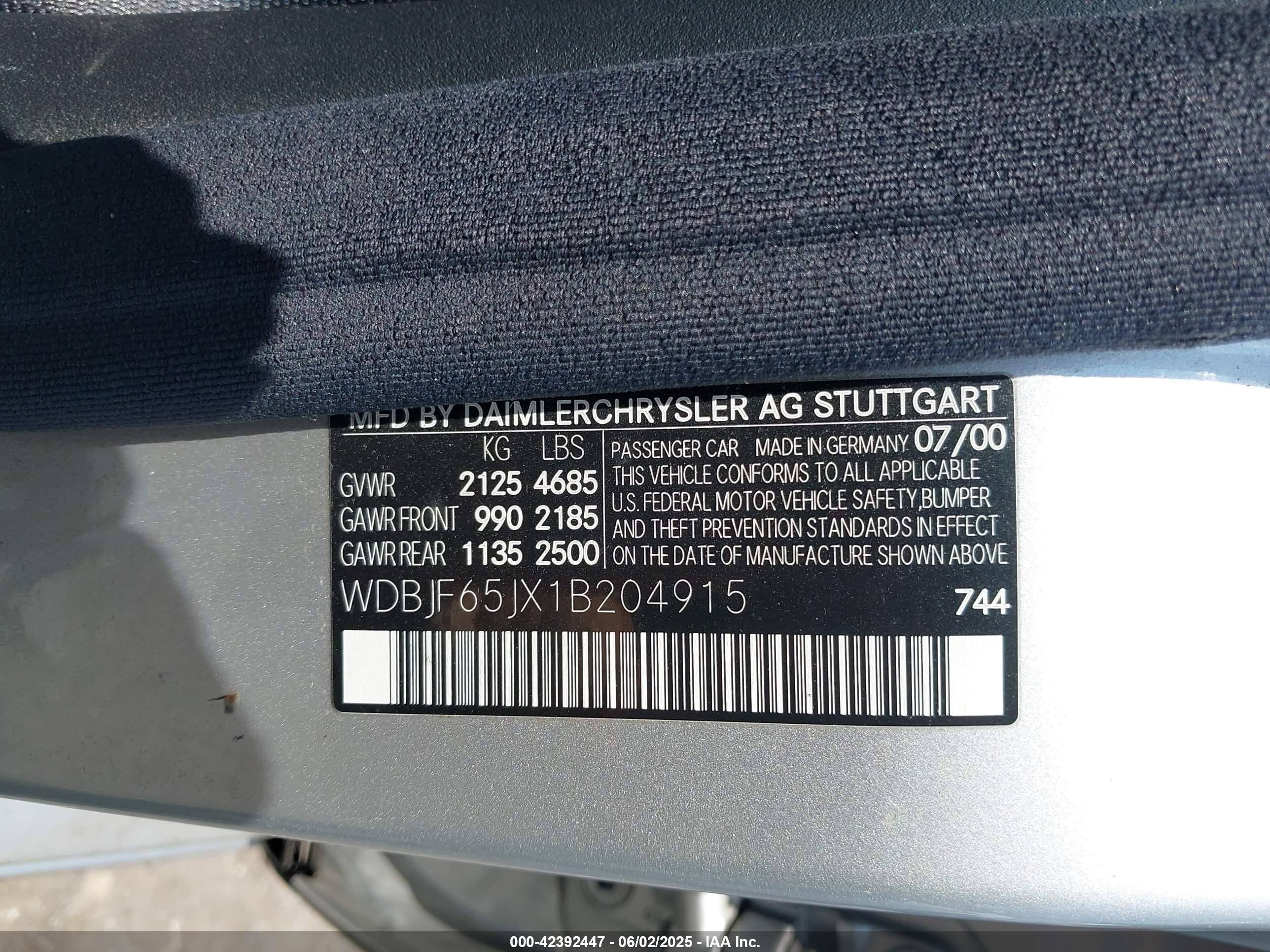 MERCEDES-BENZ E image 9