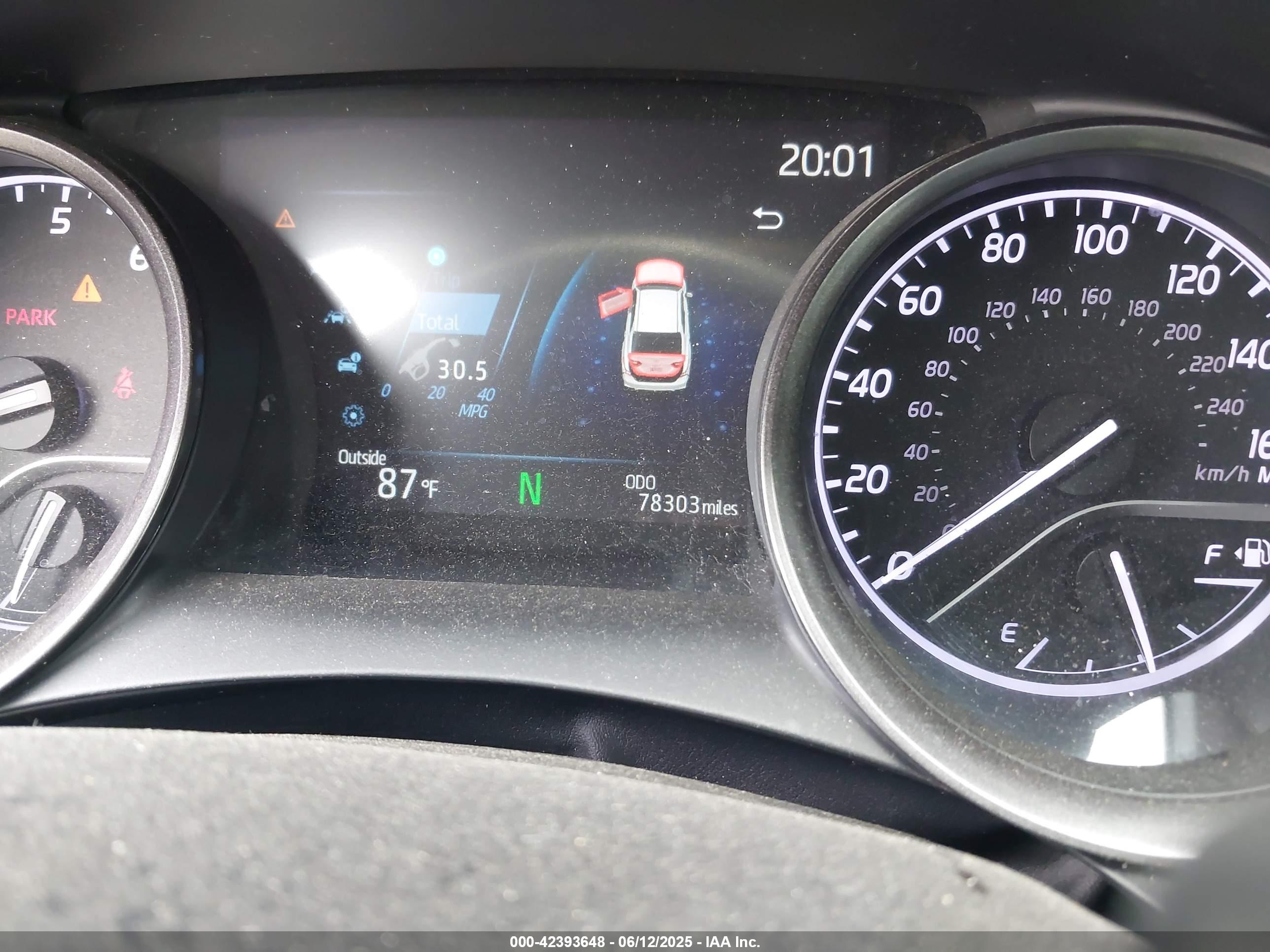 TOYOTA CAMRY image 7