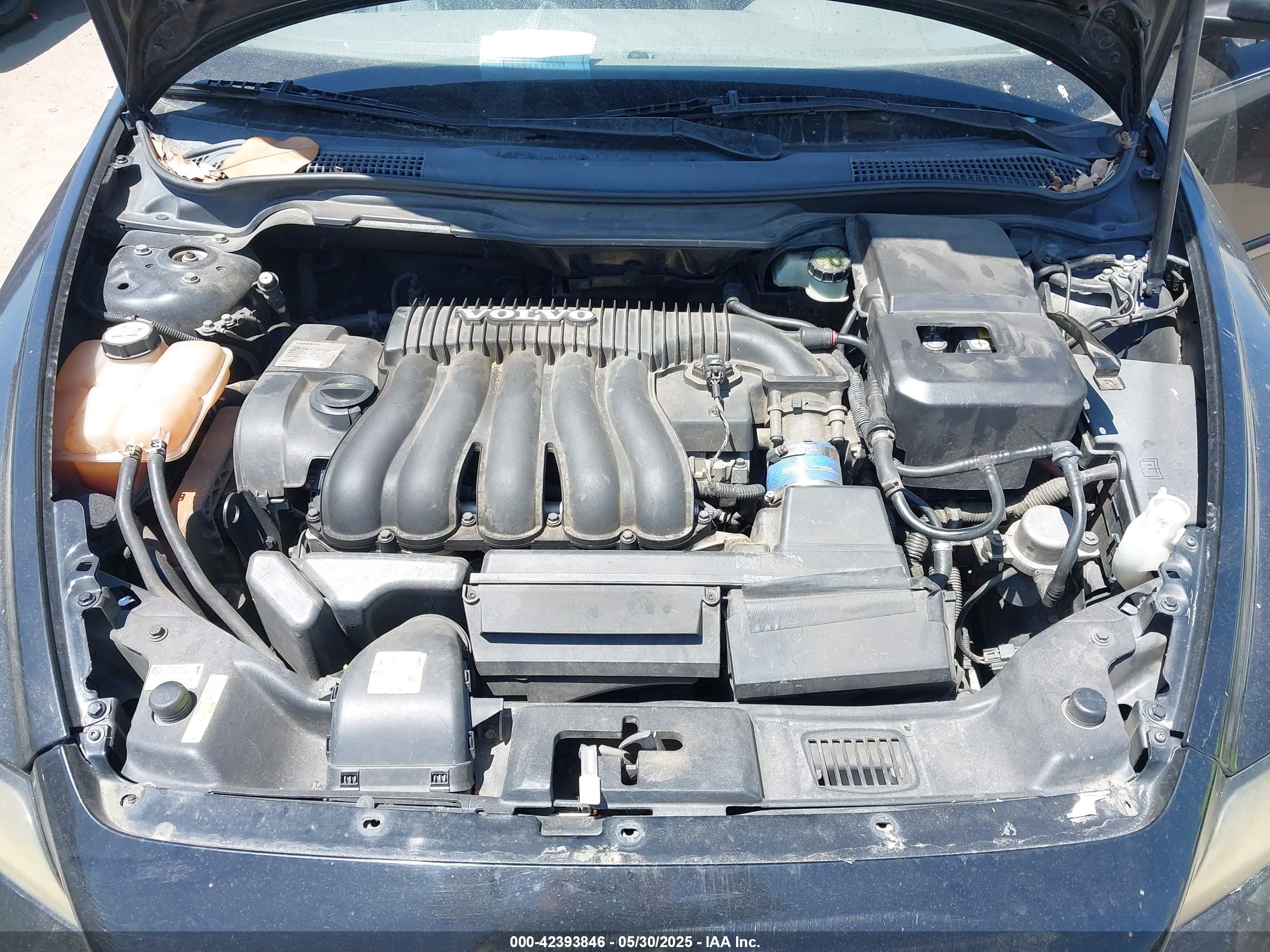 VOLVO S40 image 10