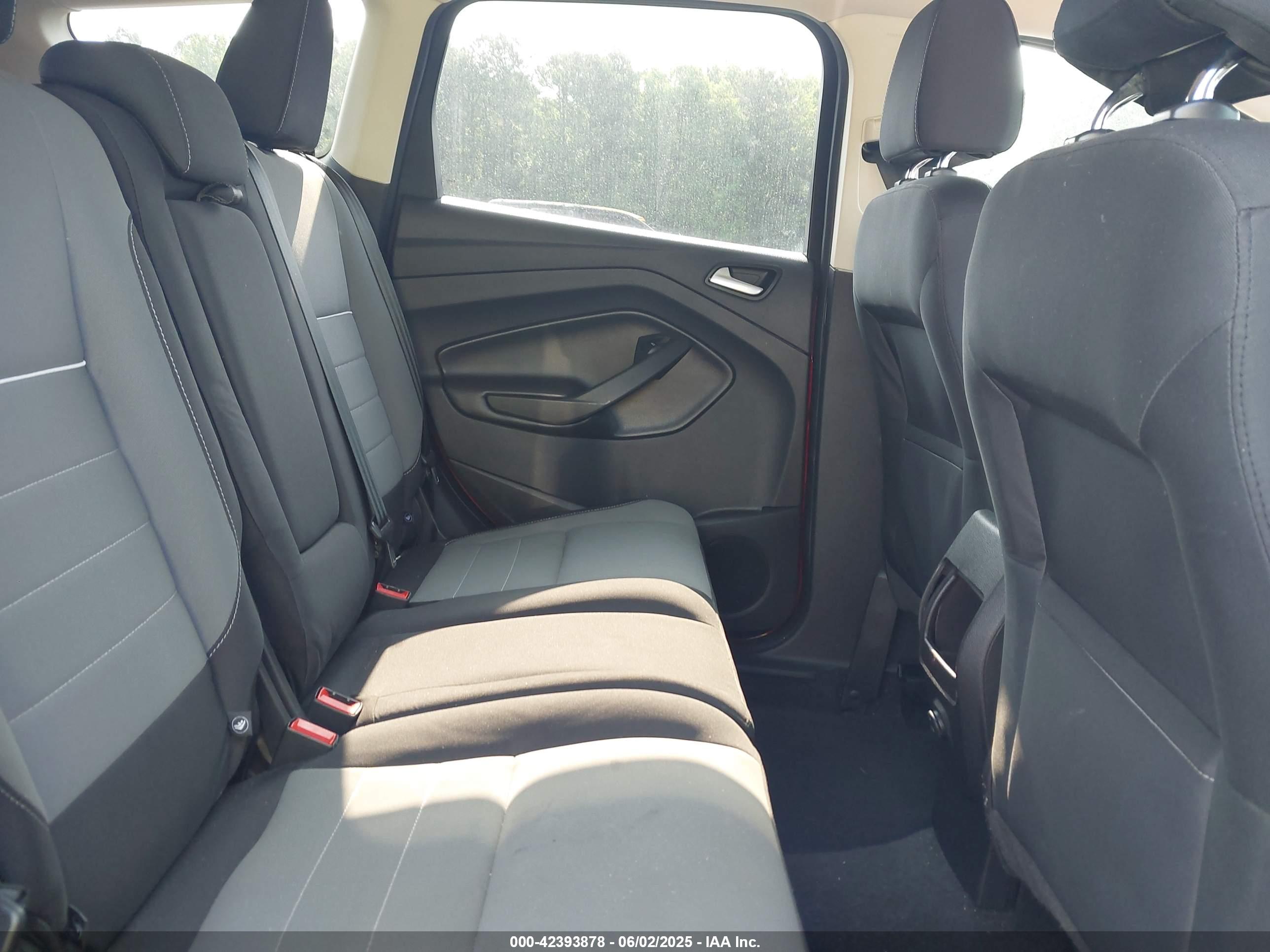 FORD ESCAPE image 8