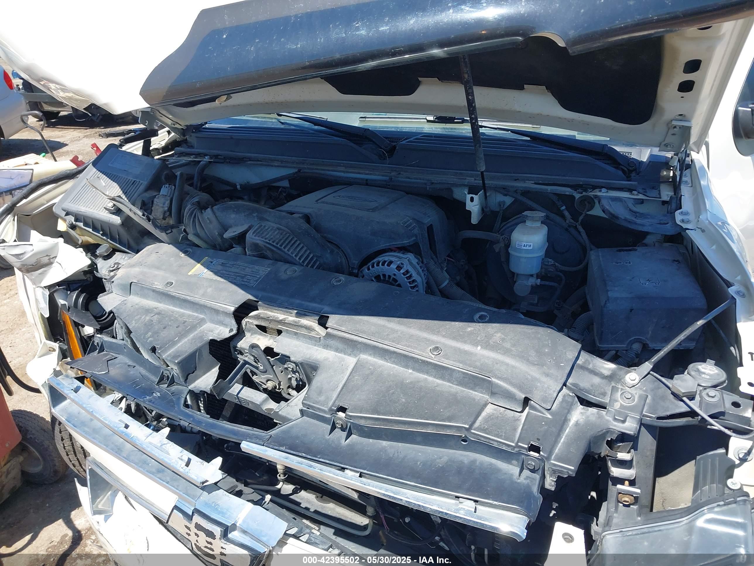 CHEVROLET TAHOE image 10