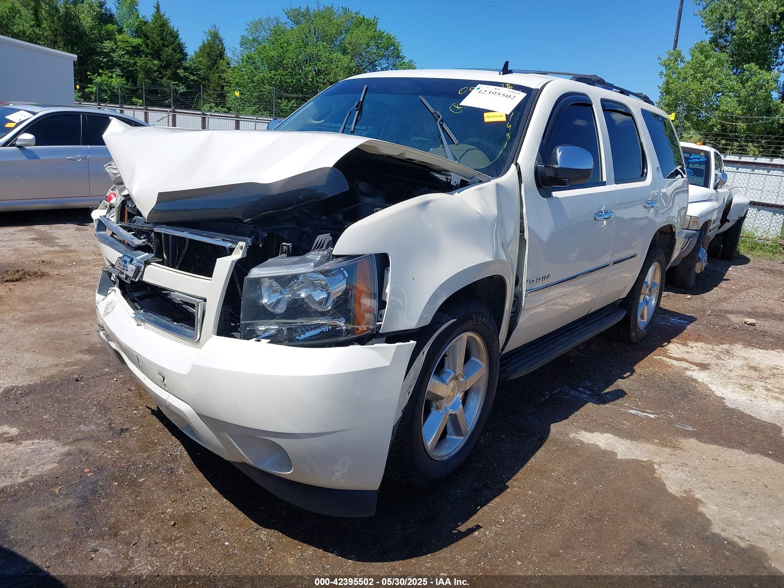 CHEVROLET TAHOE image 2