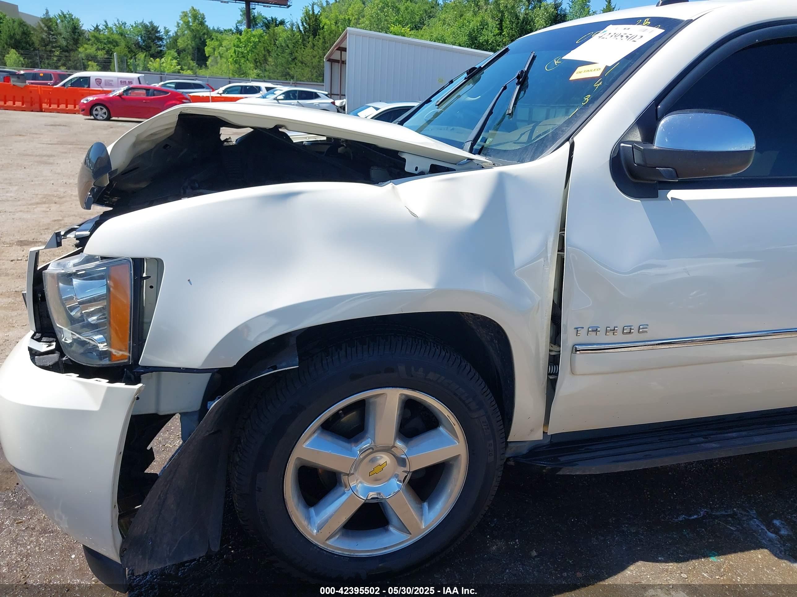 CHEVROLET TAHOE image 6