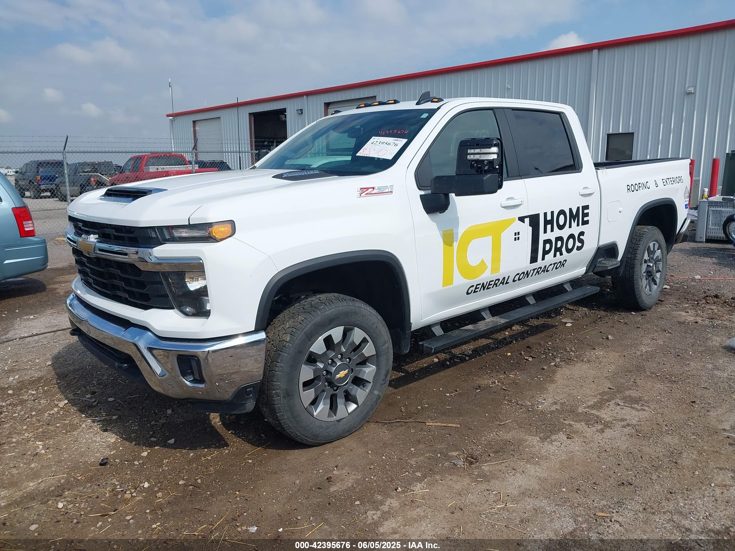 CHEVROLET SILVERADO image 2