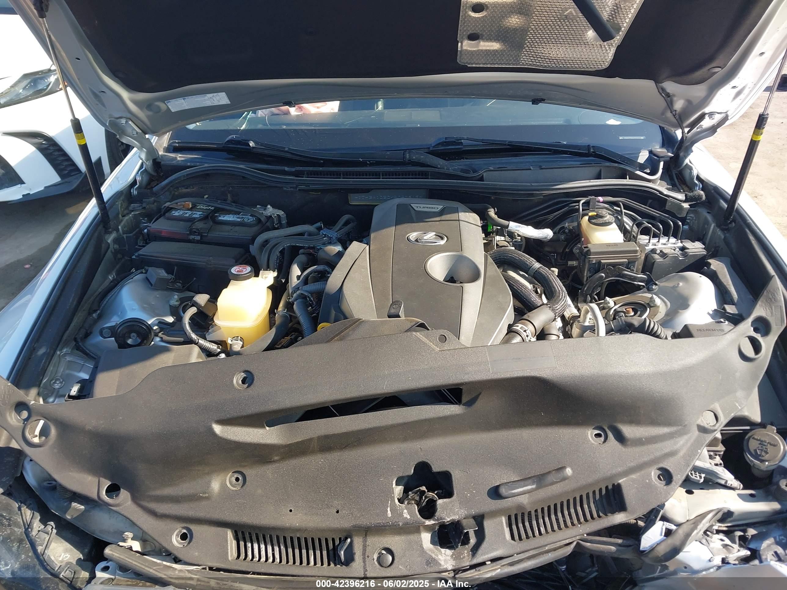 LEXUS IS image 10