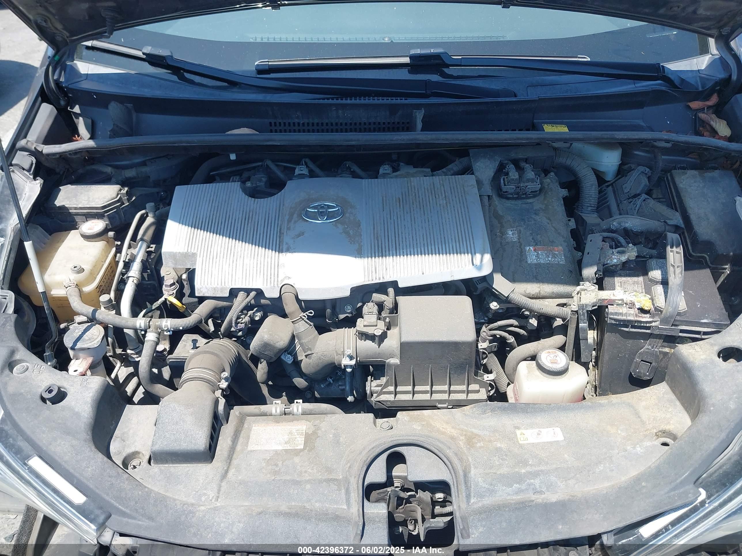 TOYOTA PRIUS image 10