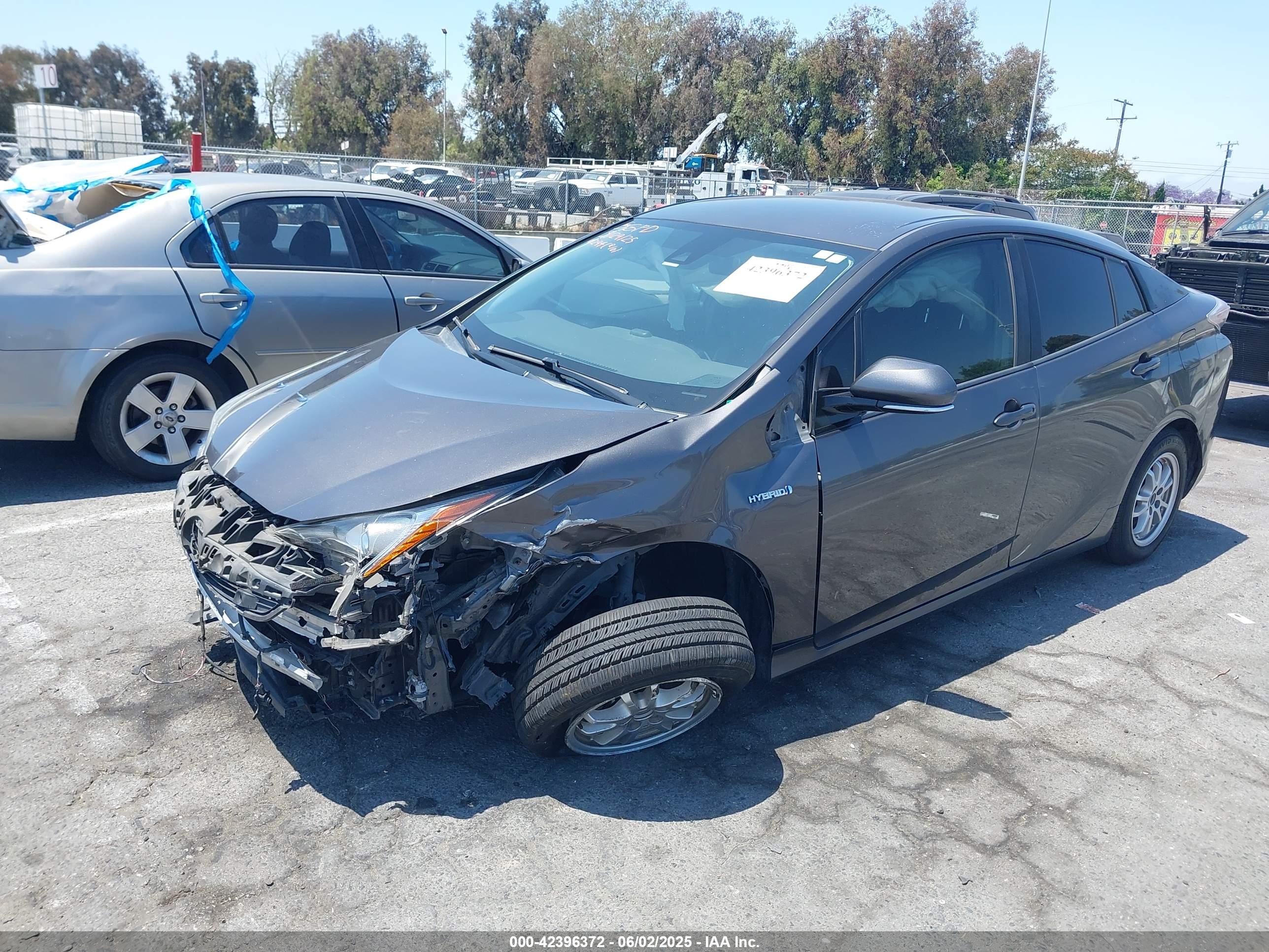 TOYOTA PRIUS image 2