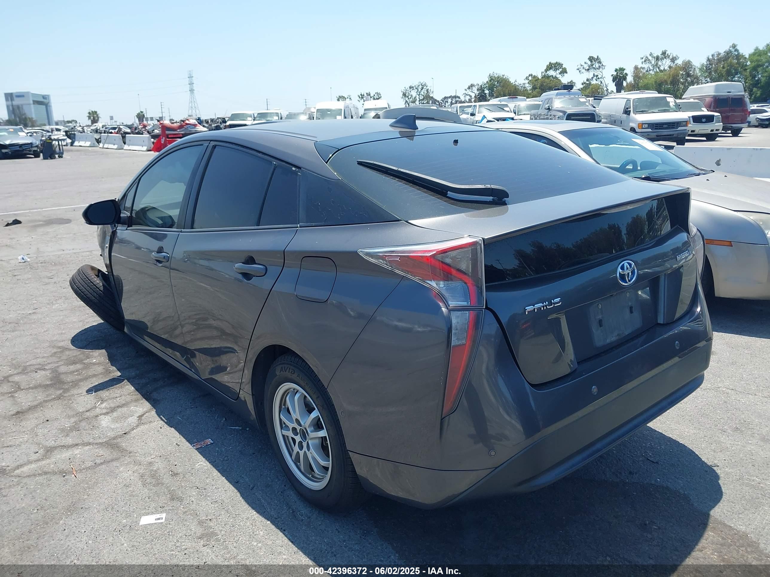 TOYOTA PRIUS image 3
