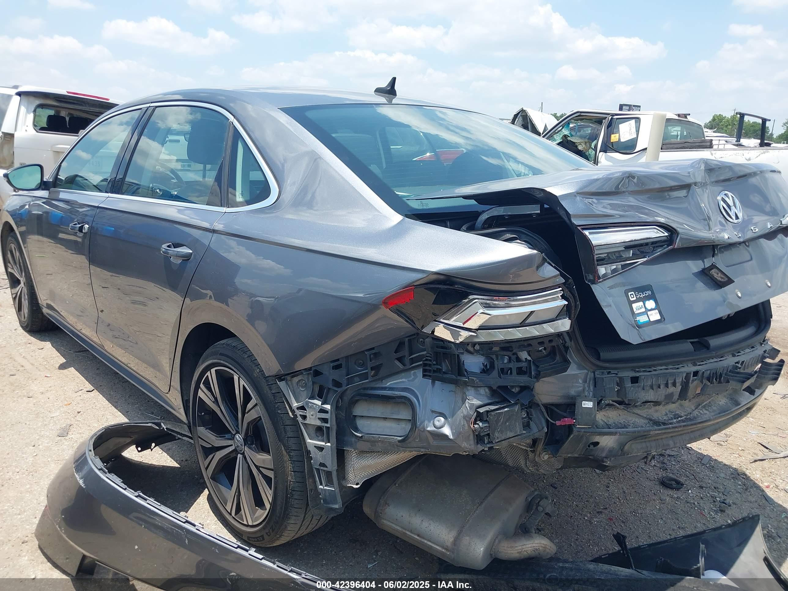 VOLKSWAGEN PASSAT image 3