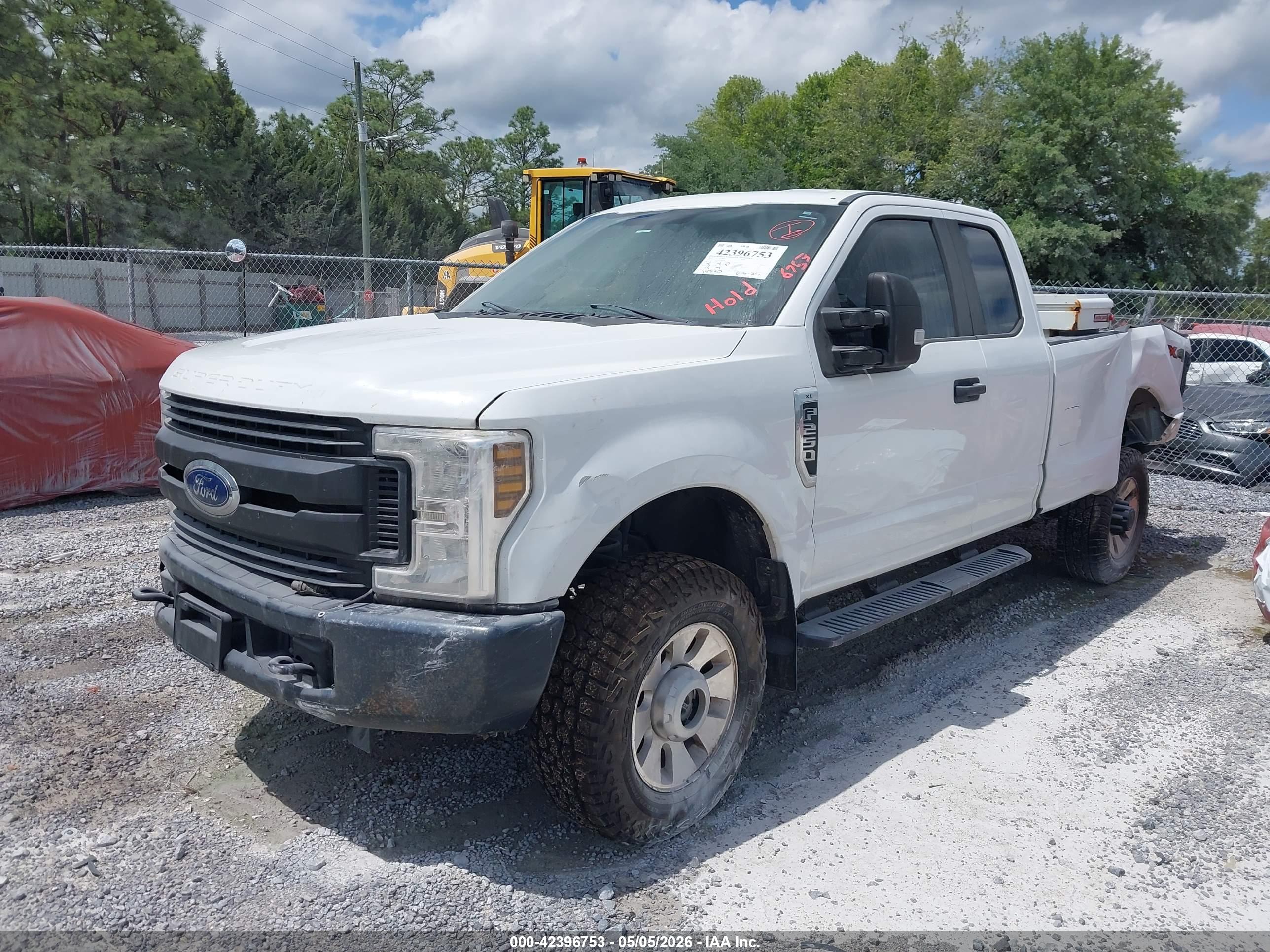 FORD F-250 image 2