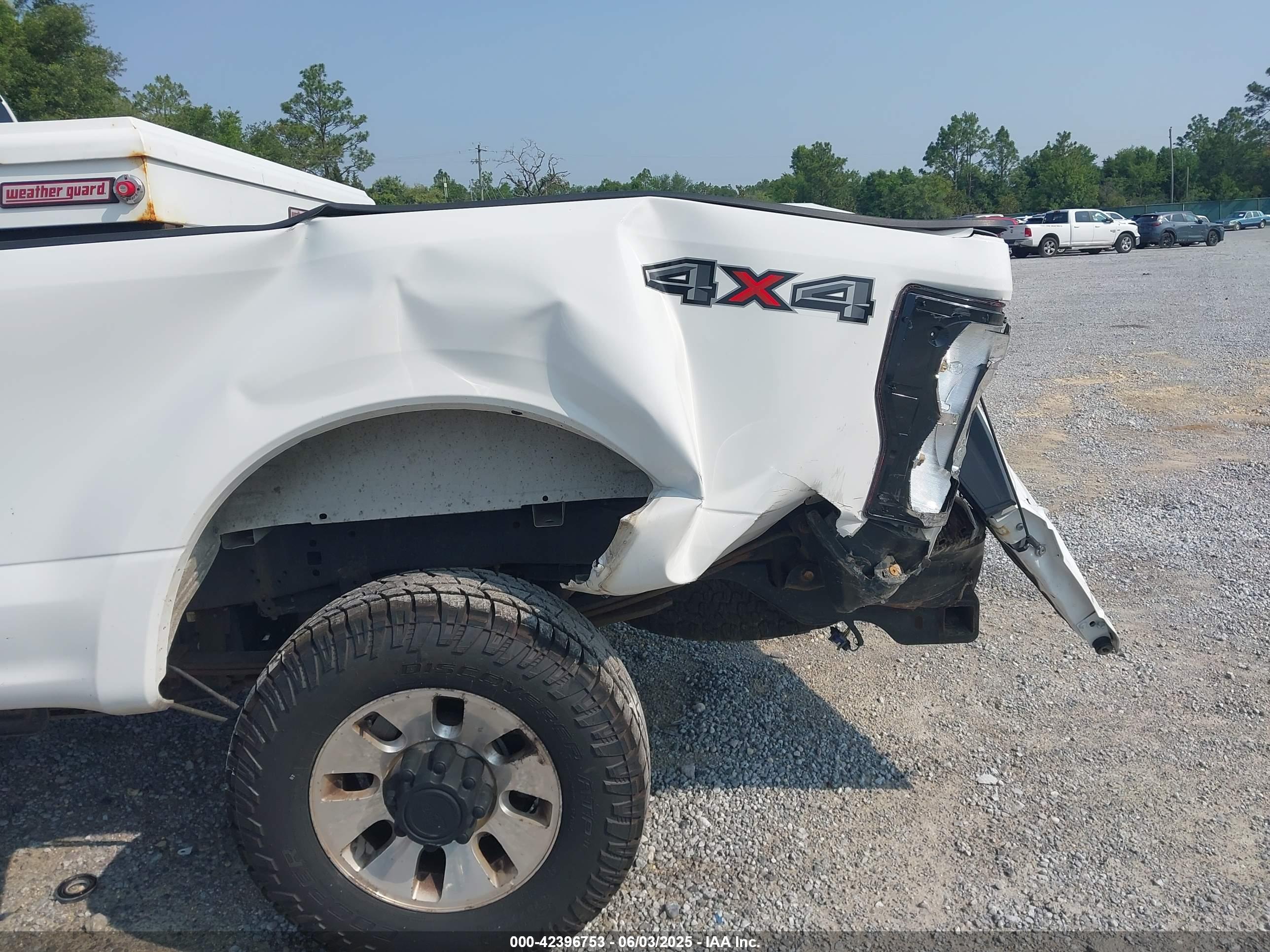 FORD F-250 image 6