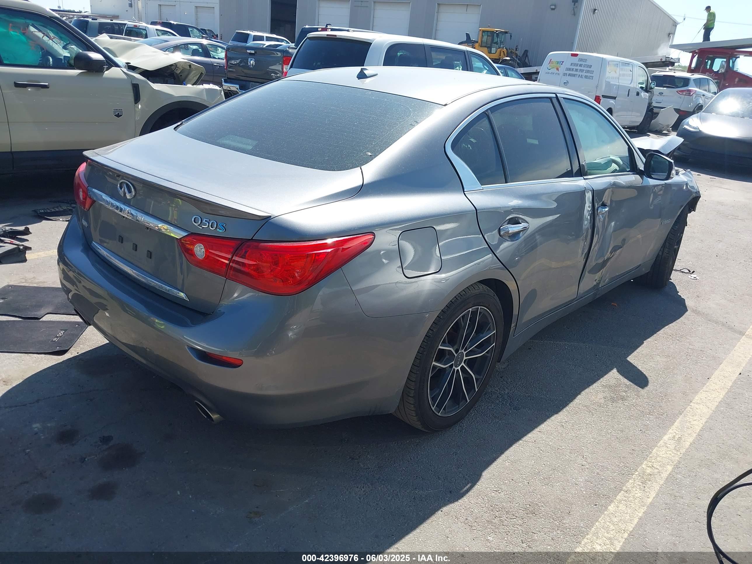 INFINITI Q50 image 4
