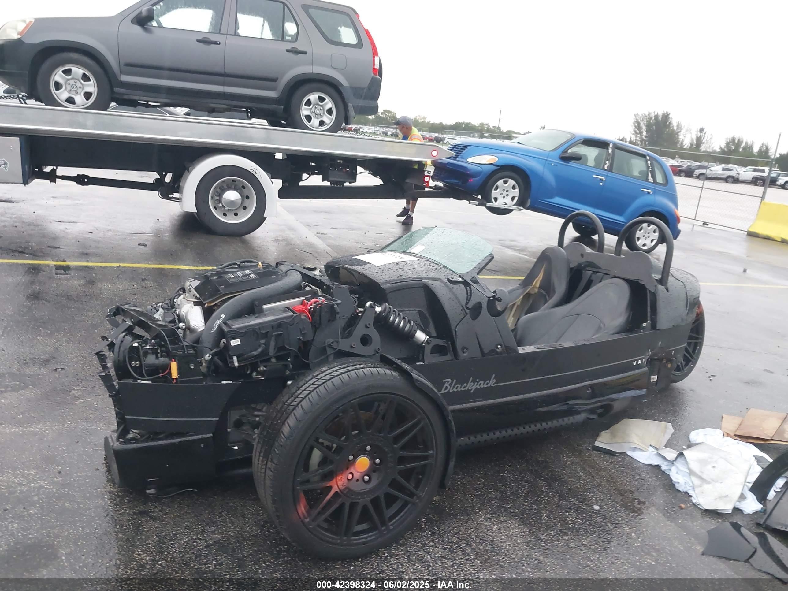 VANDERHALL VENICE image 2