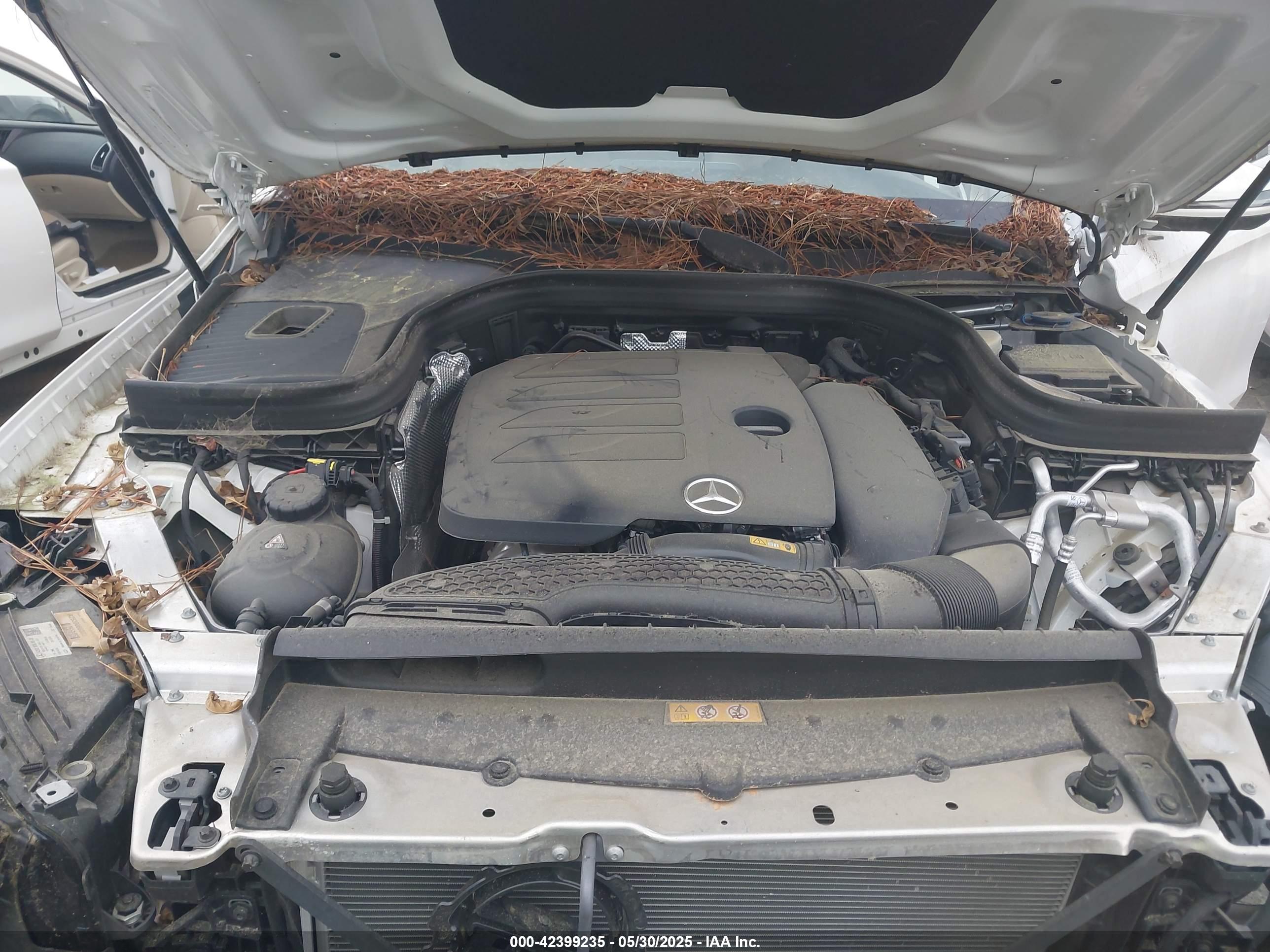 MERCEDES-BENZ GLC image 10