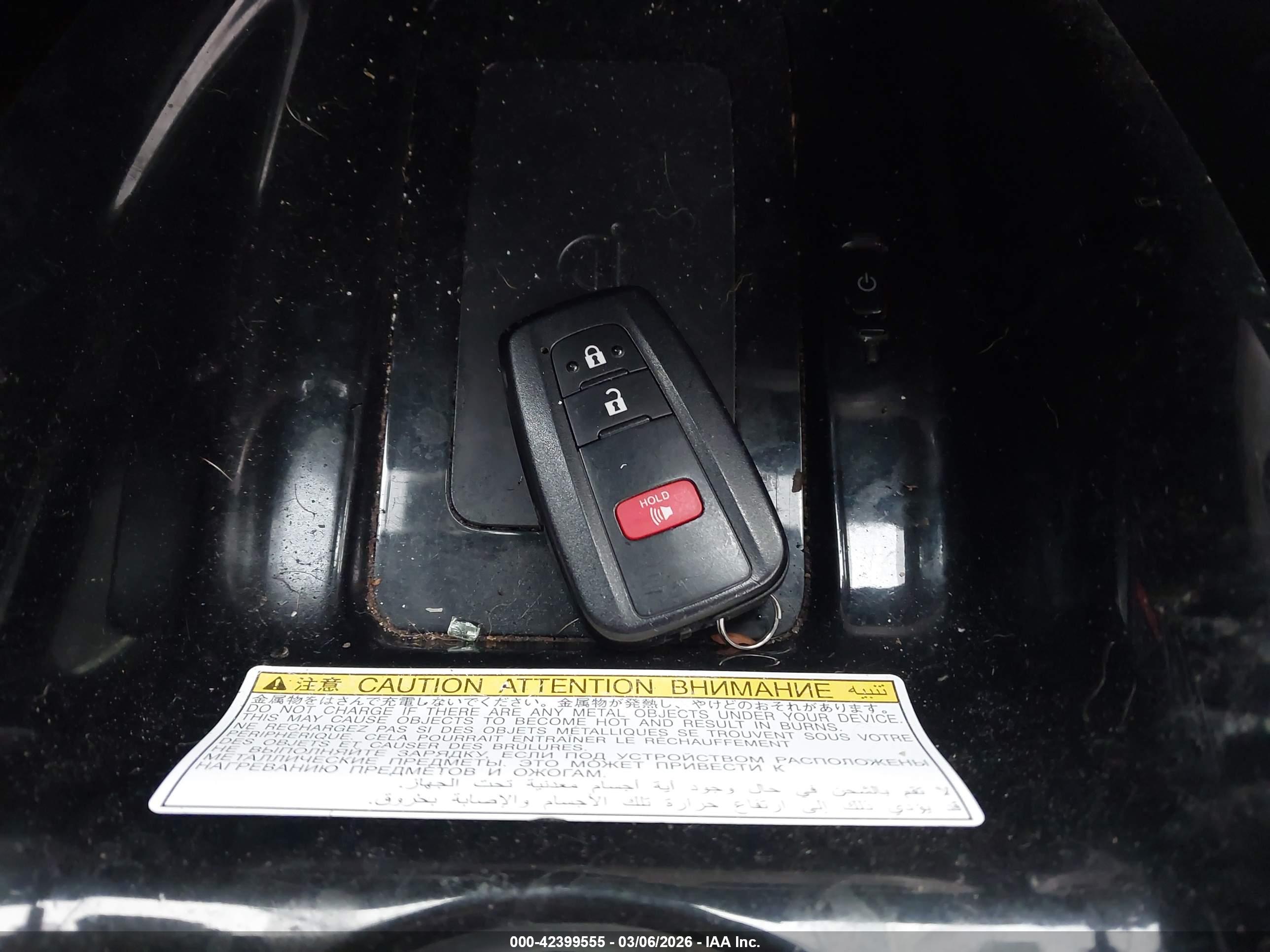 TOYOTA PRIUS image 11