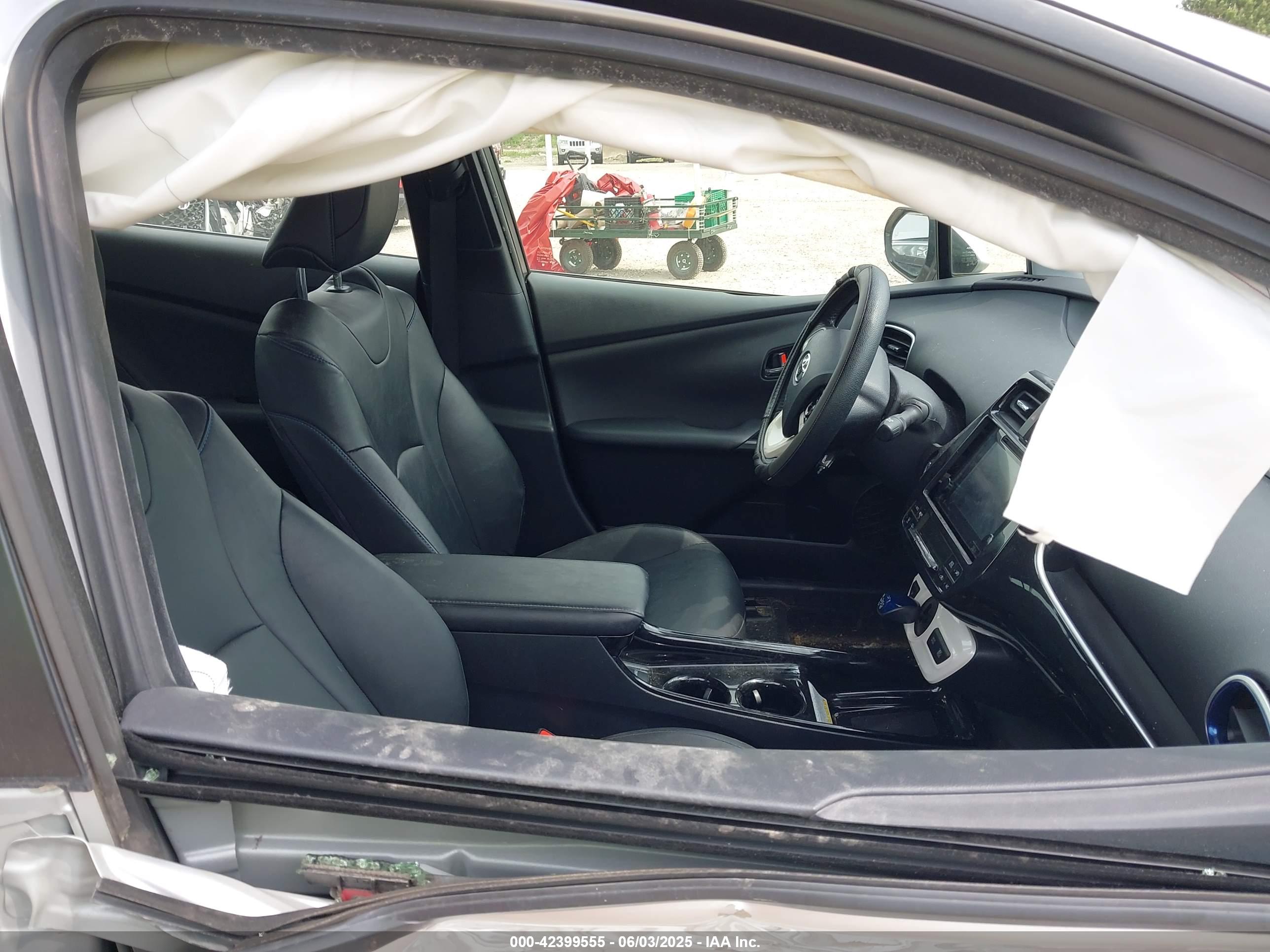 TOYOTA PRIUS image 5