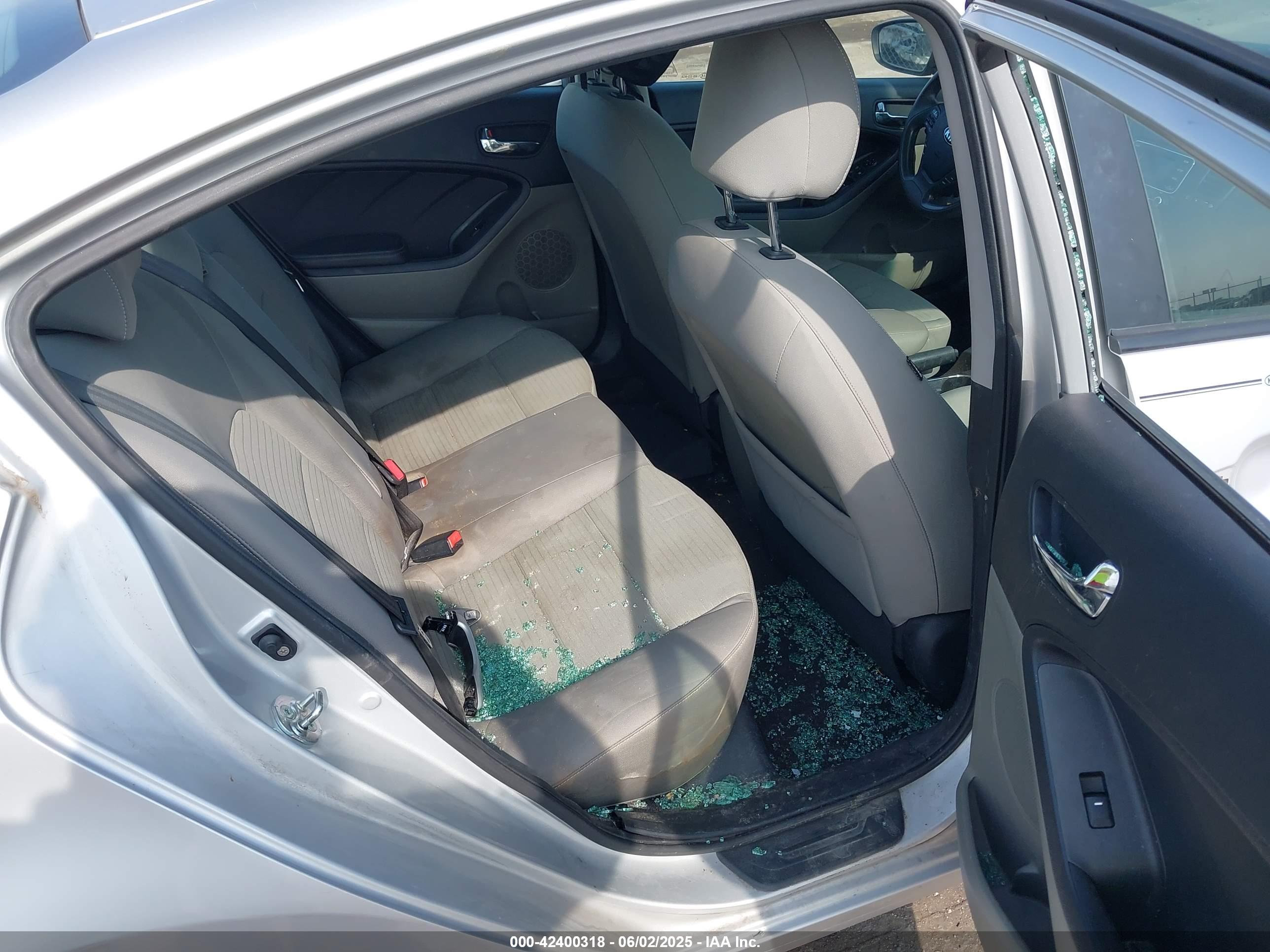 KIA FORTE image 8