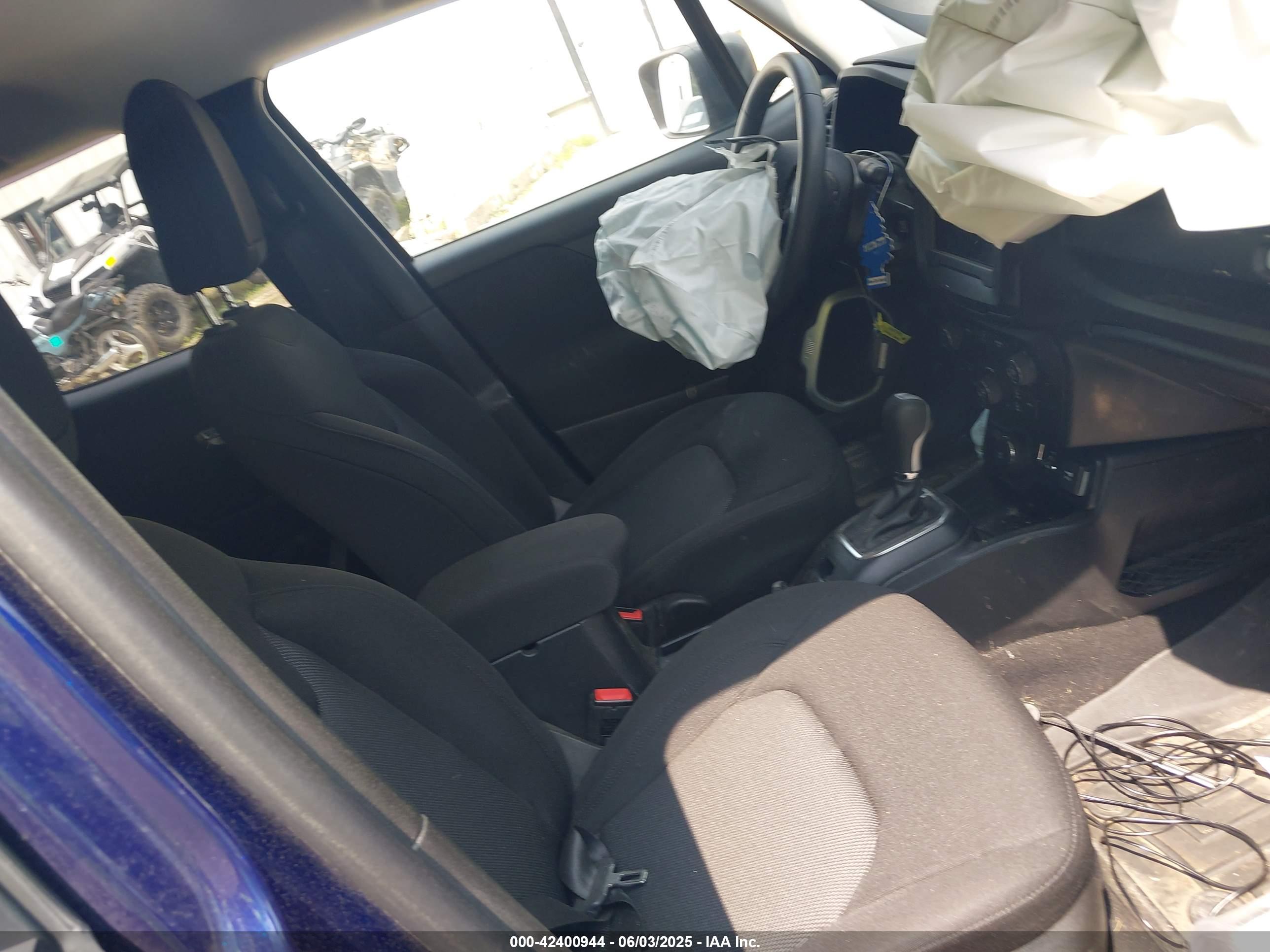 JEEP RENEGADE image 5