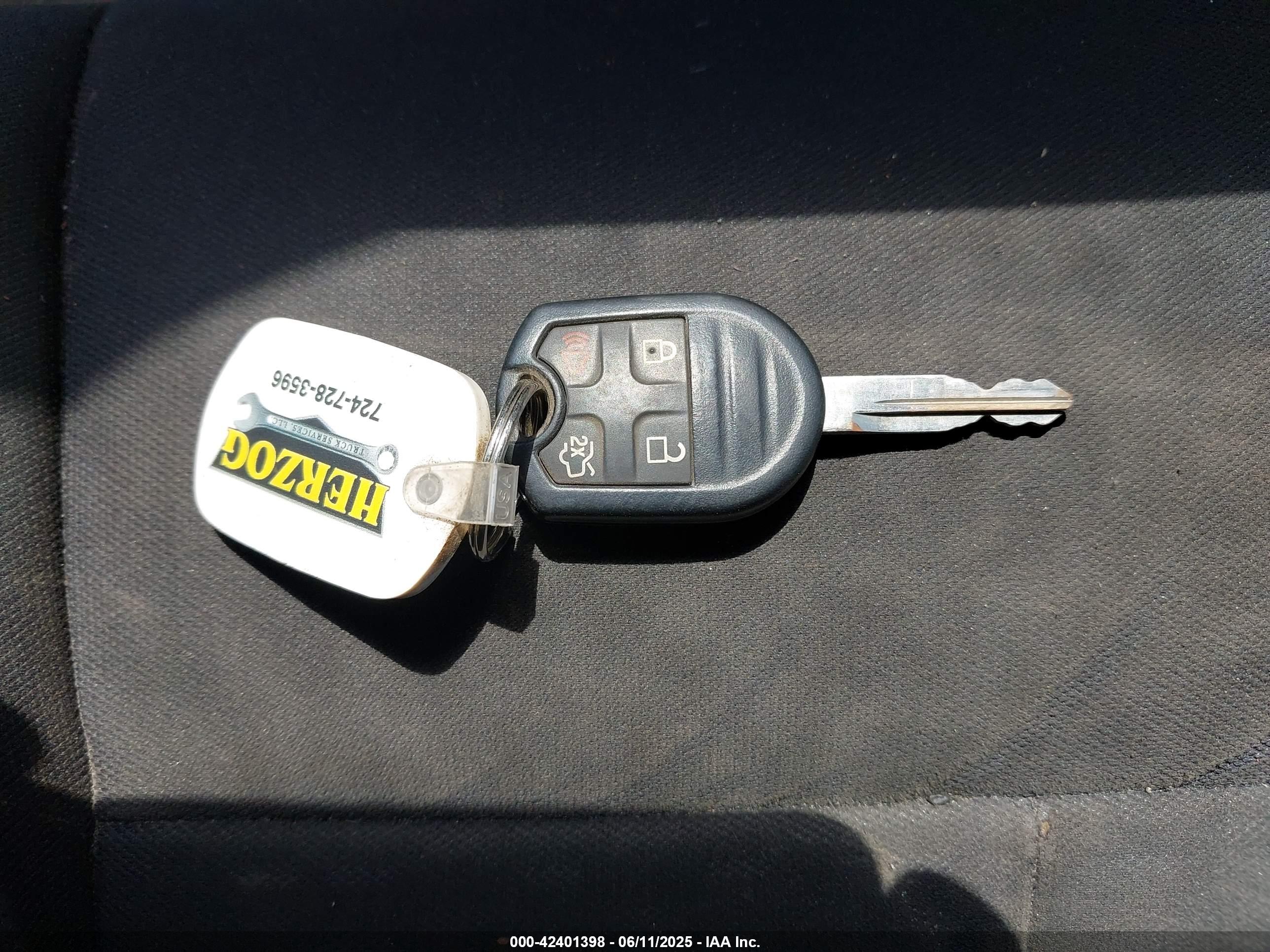 FORD EXPEDITION image 11