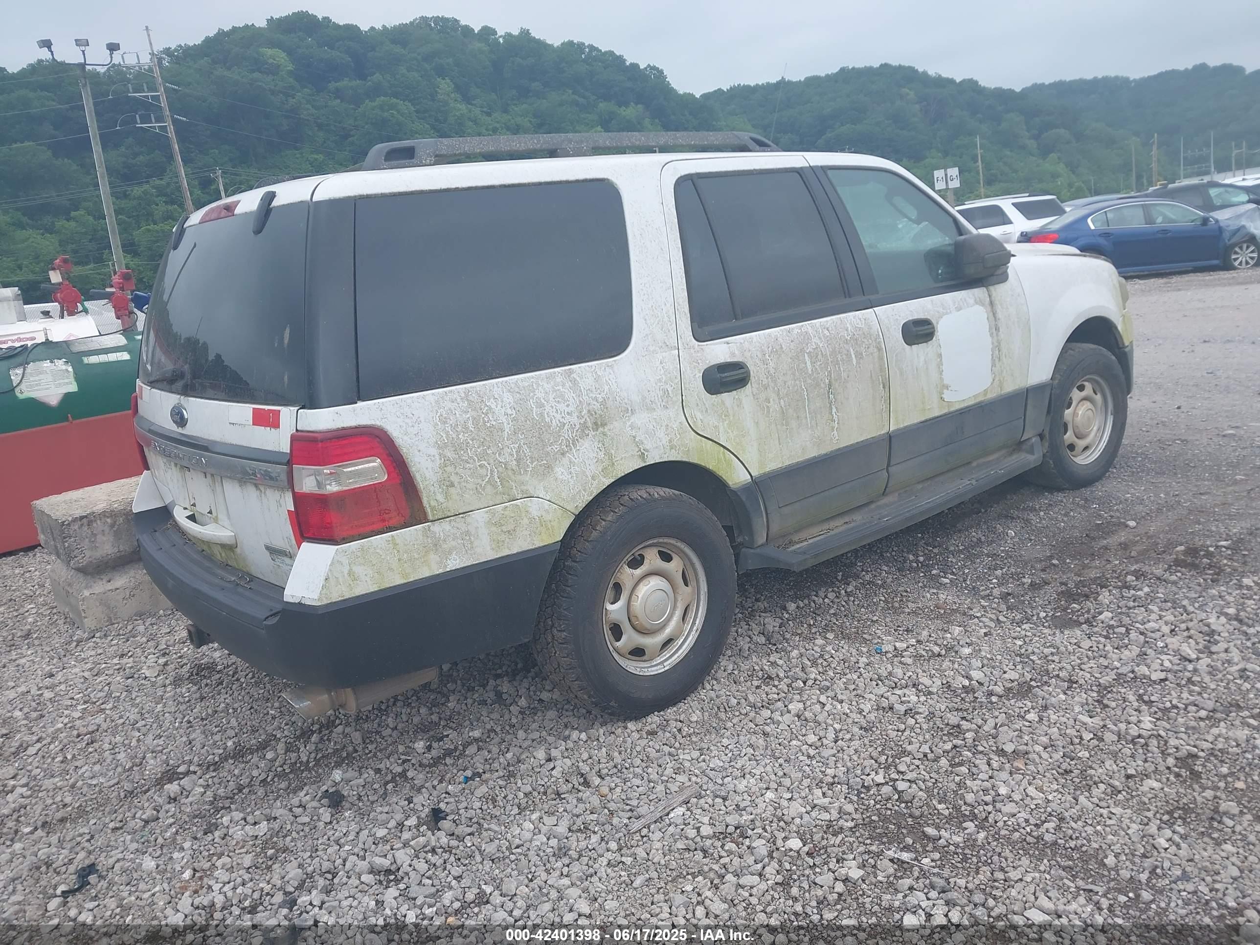FORD EXPEDITION image 4