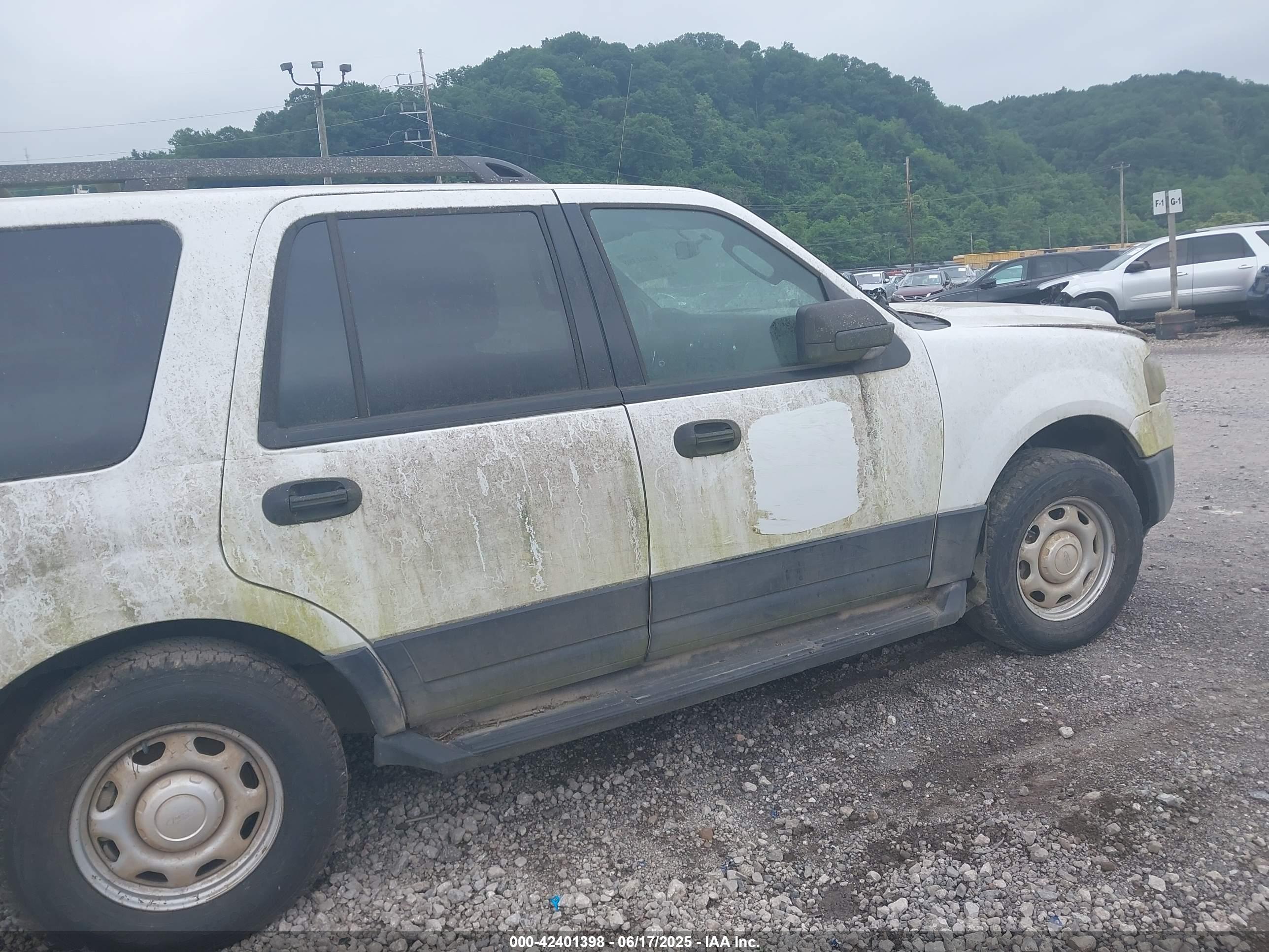 FORD EXPEDITION image 6