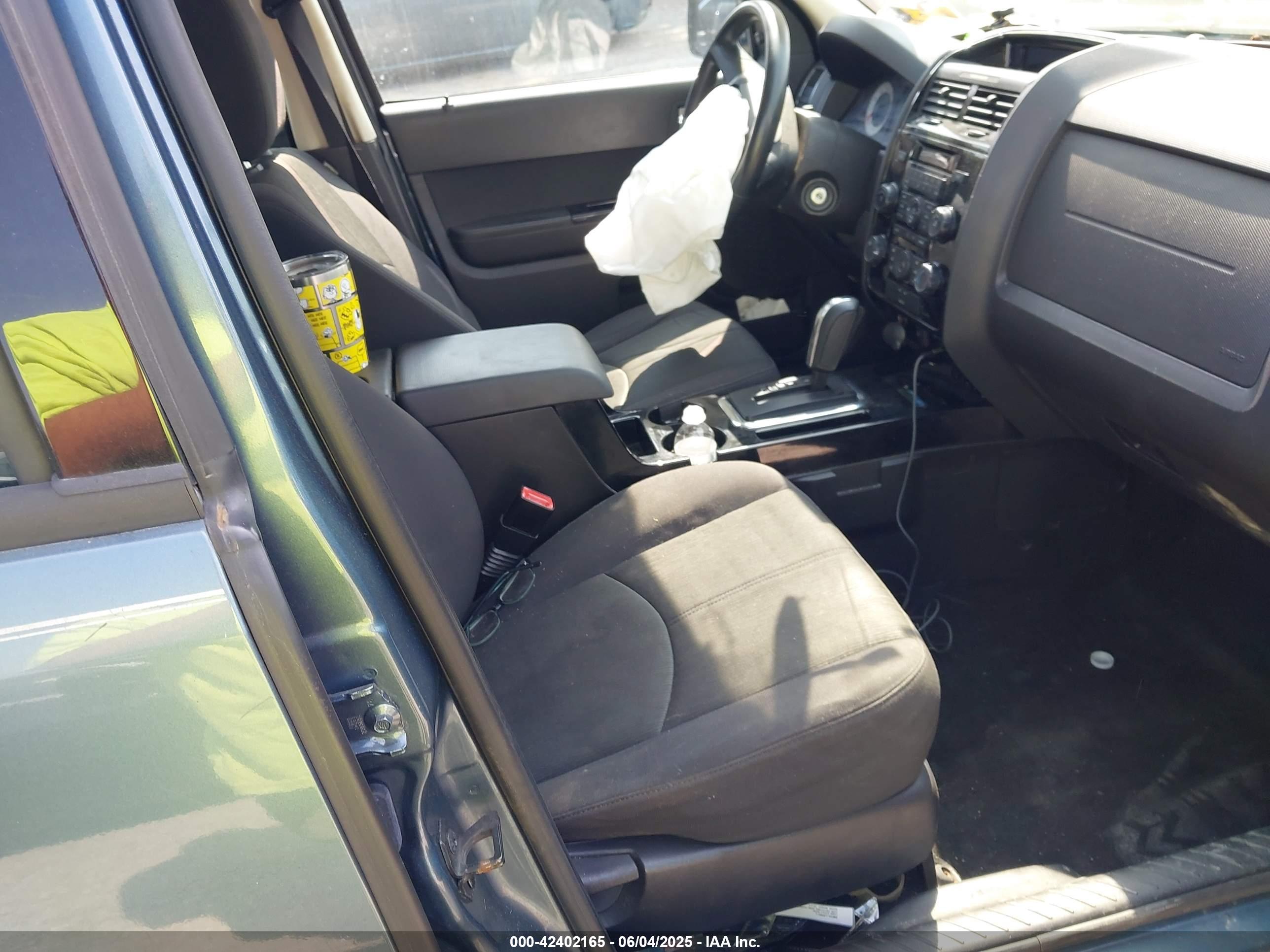 MAZDA TRIBUTE image 5
