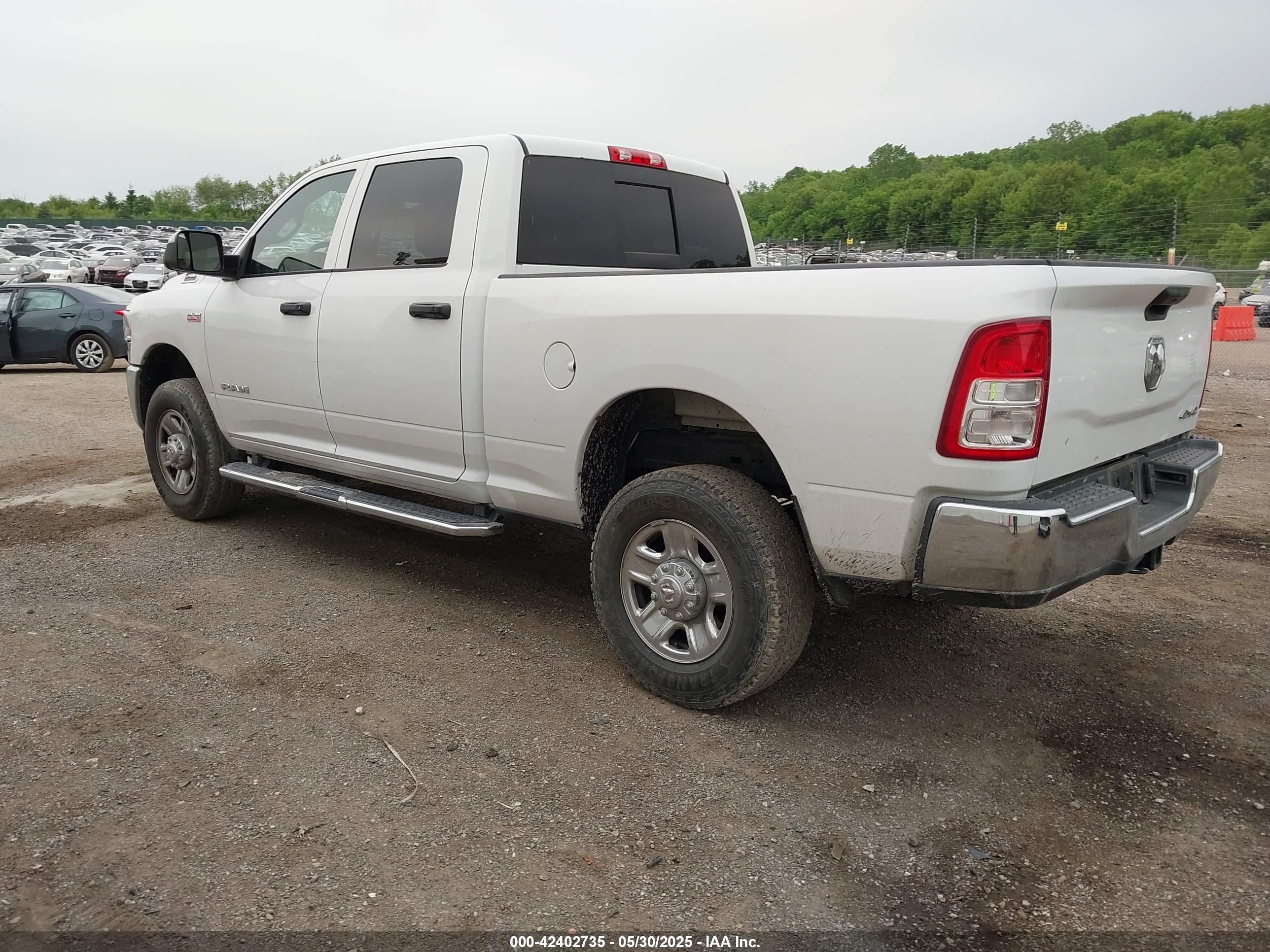 RAM 2500 image 3