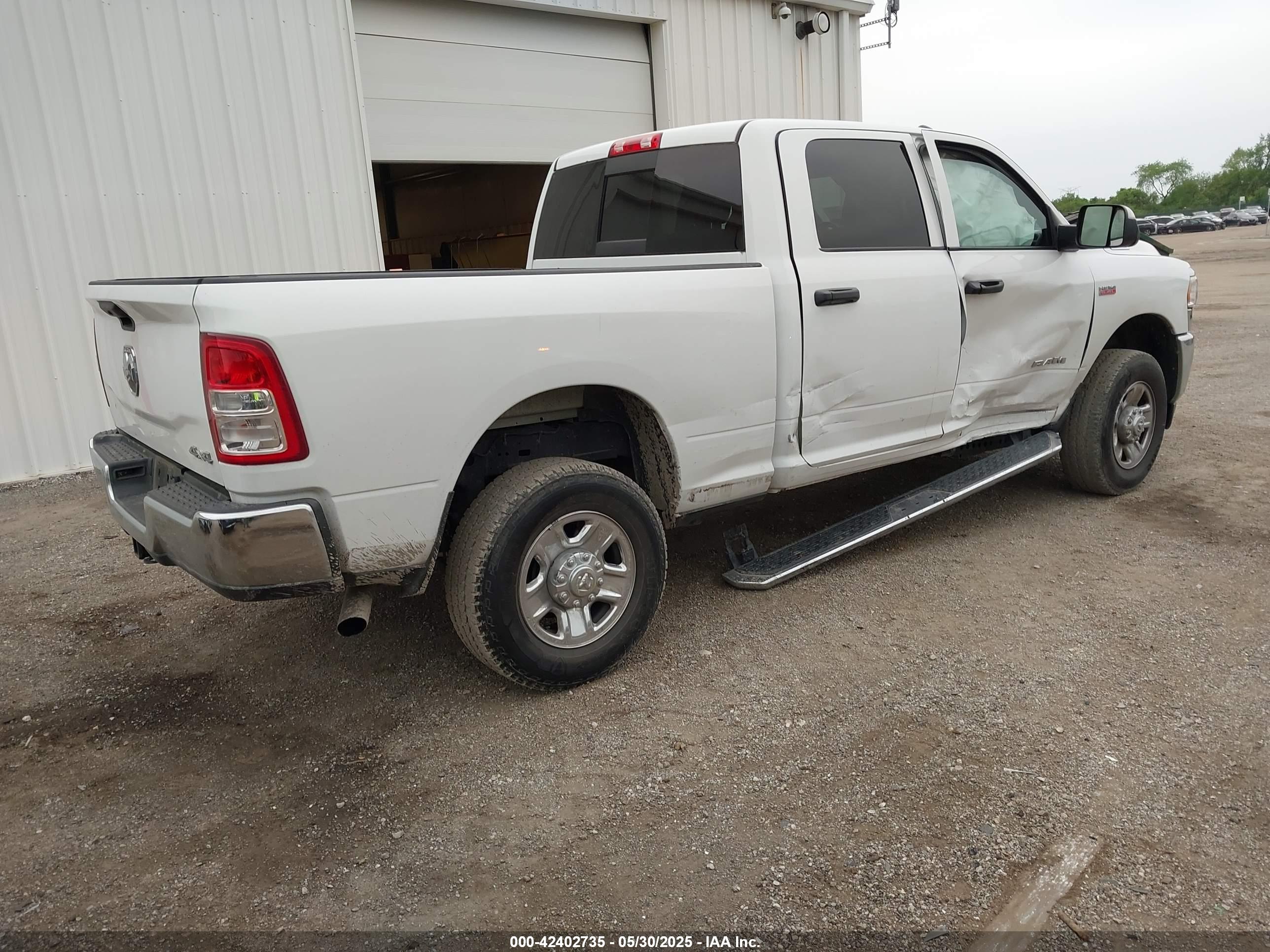 RAM 2500 image 4