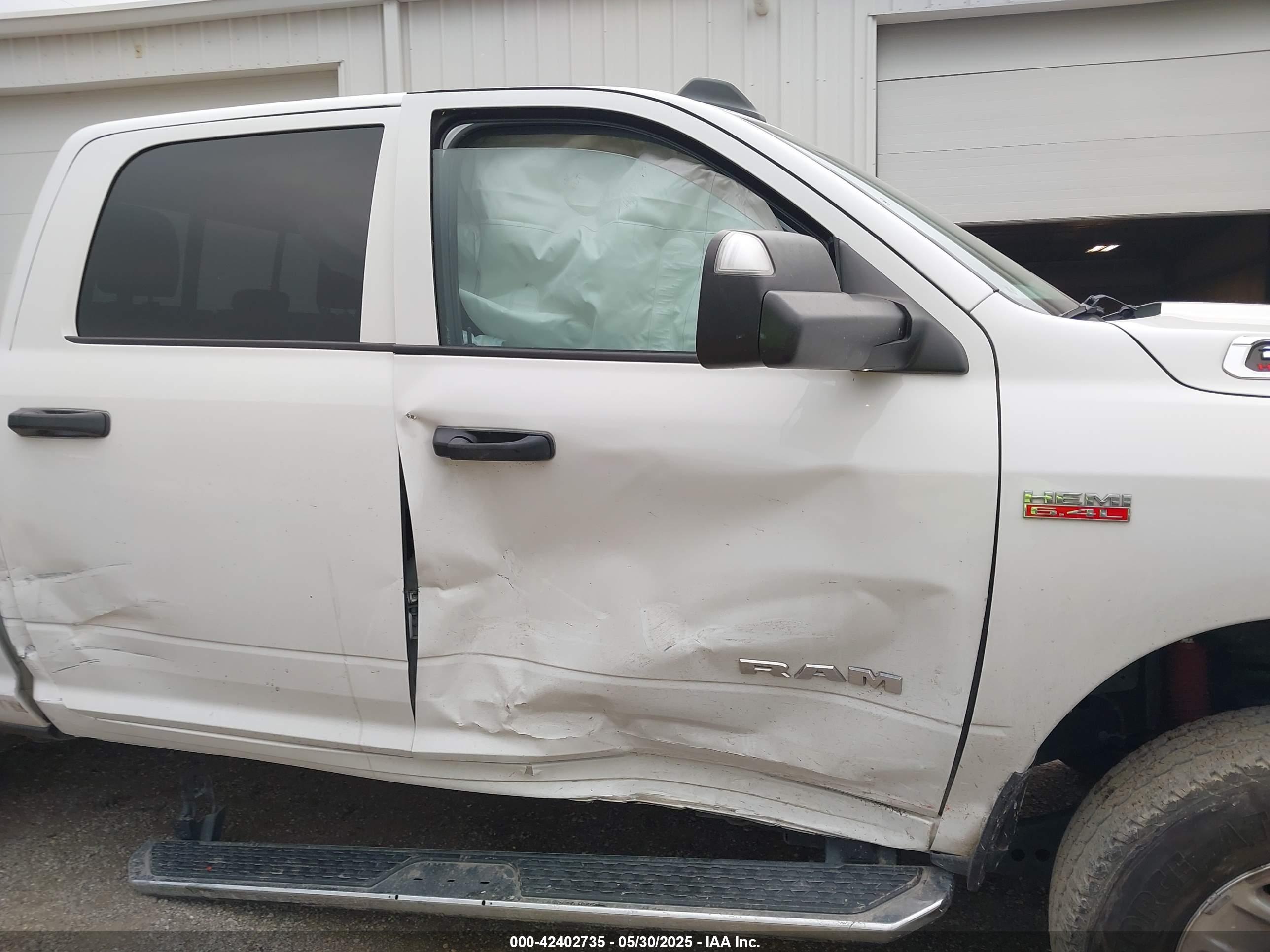 RAM 2500 image 6