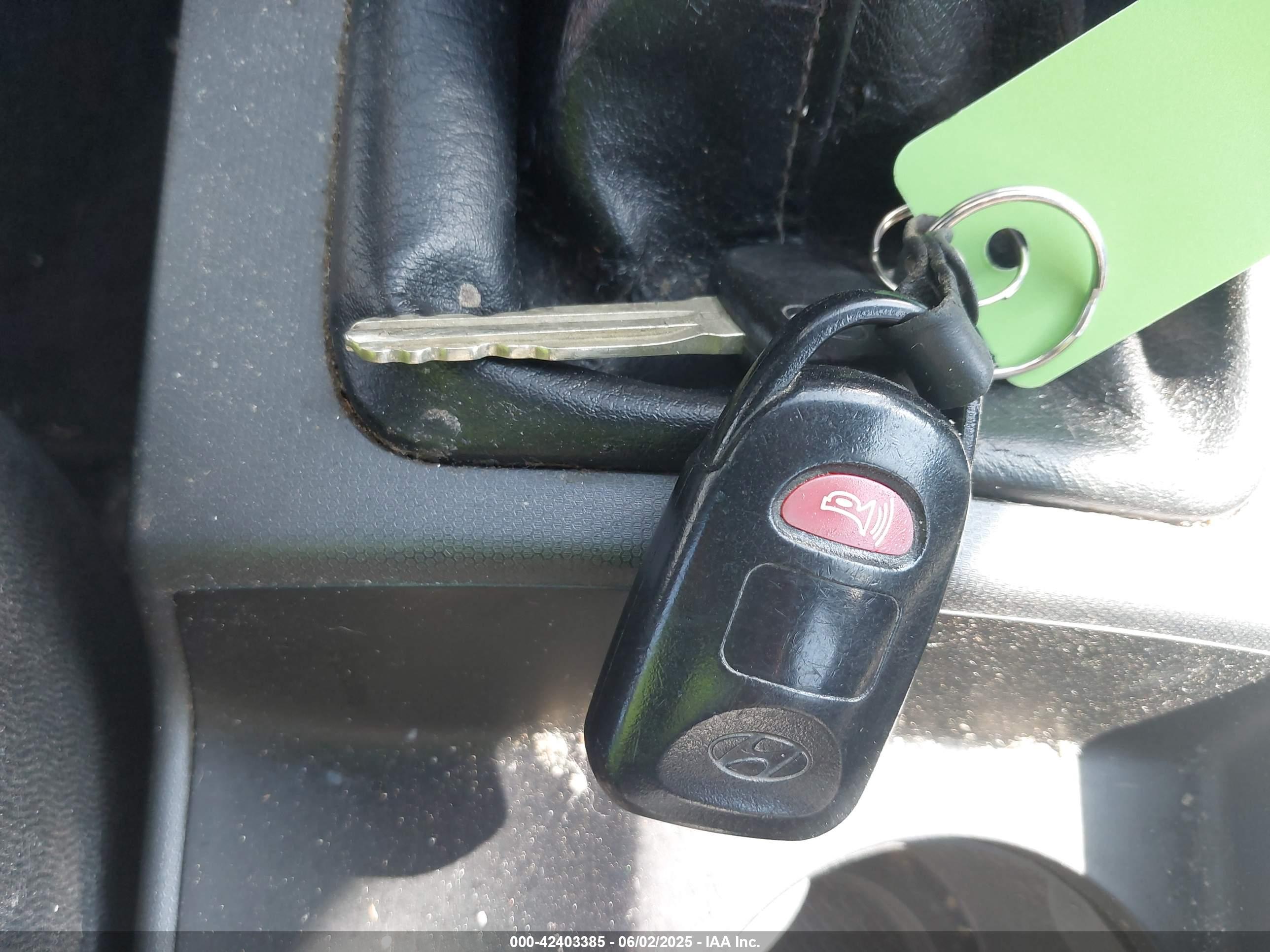 HYUNDAI ELANTRA image 11