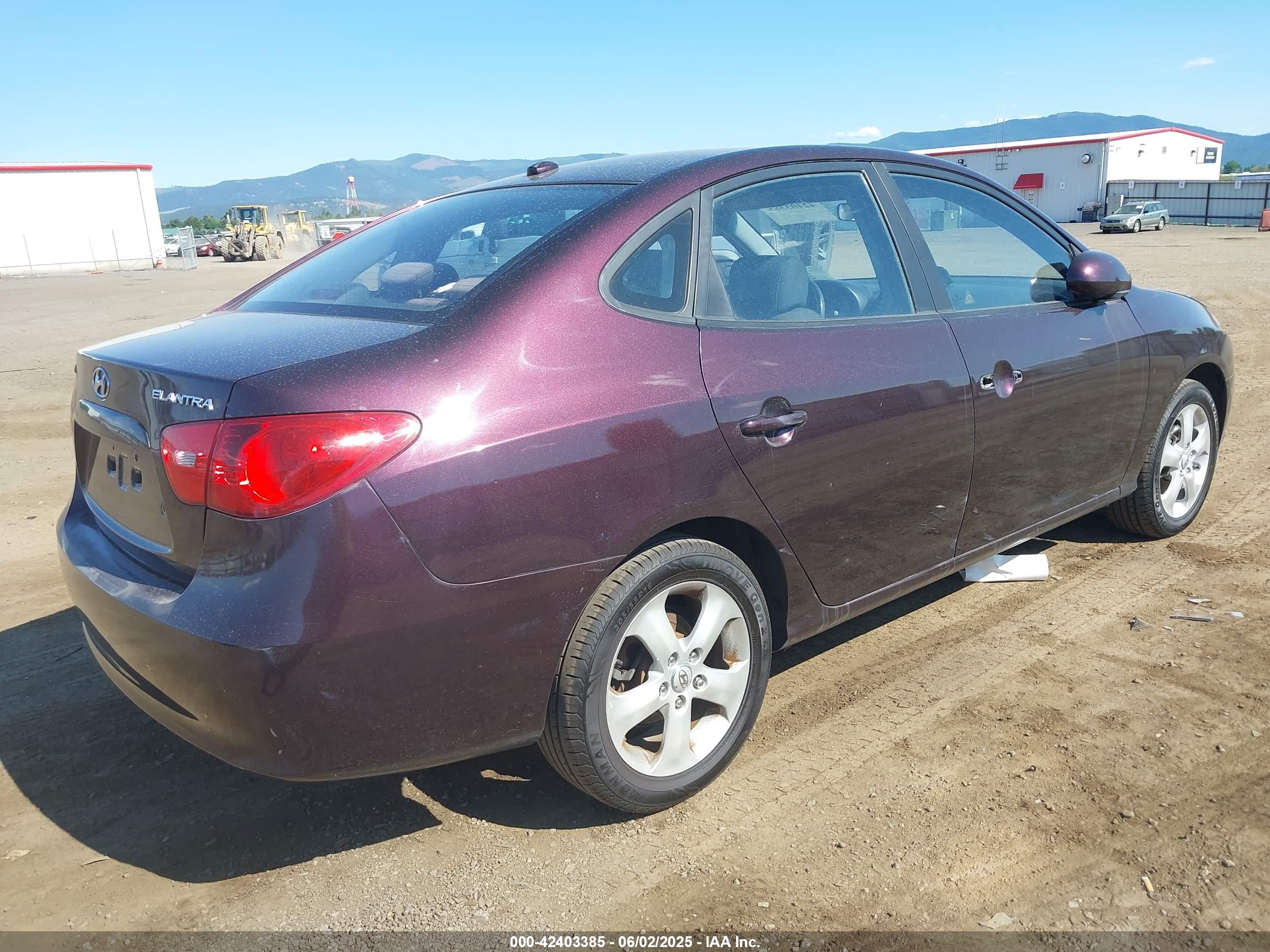 HYUNDAI ELANTRA image 4