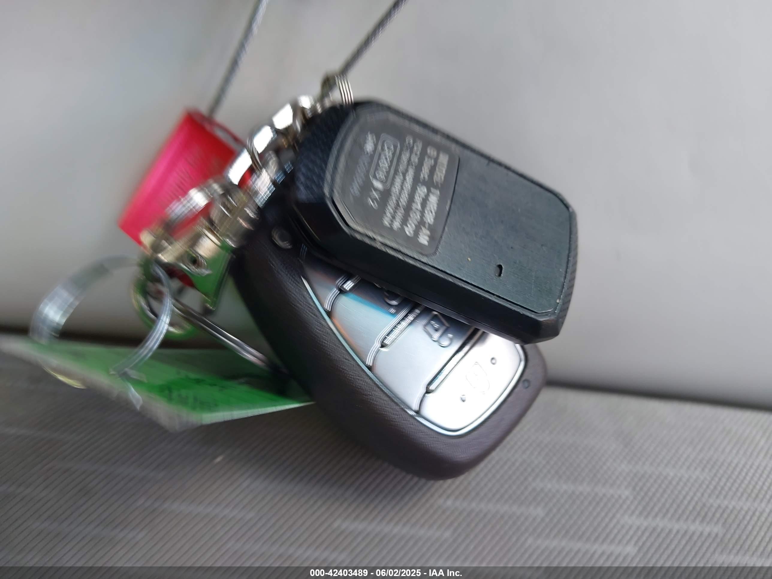 HYUNDAI TUCSON image 11