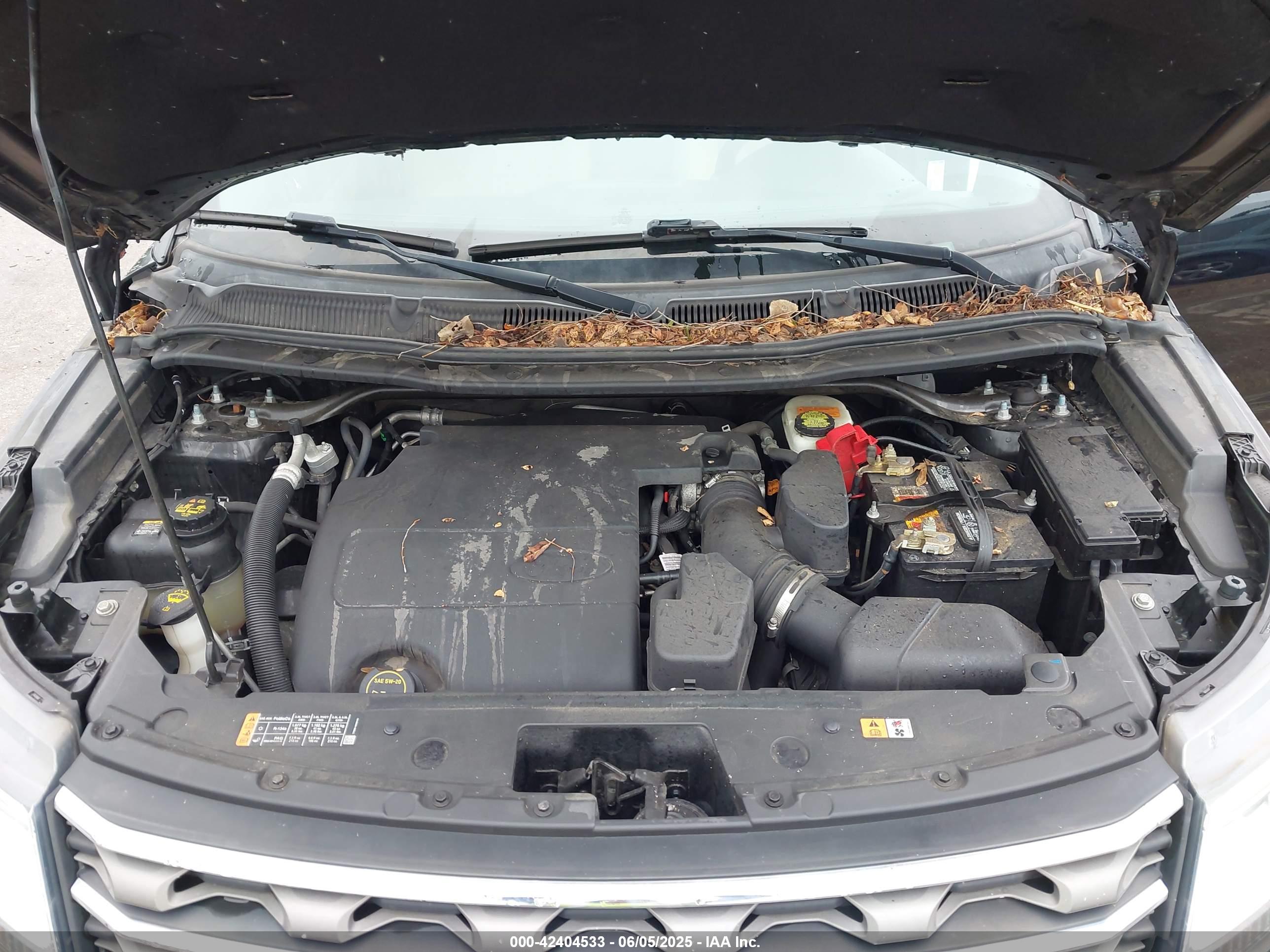 FORD EXPLORER image 10
