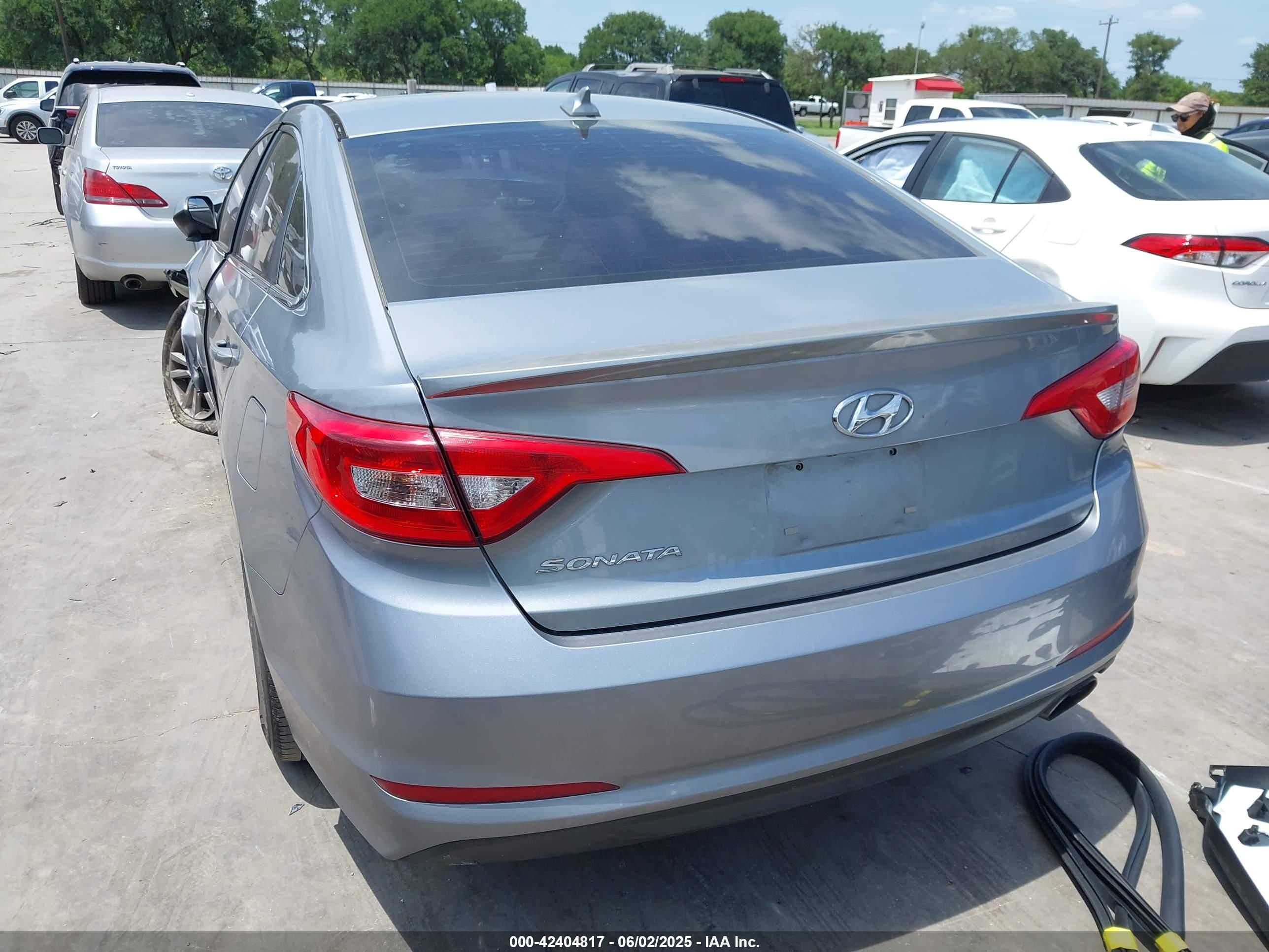 HYUNDAI SONATA image 3