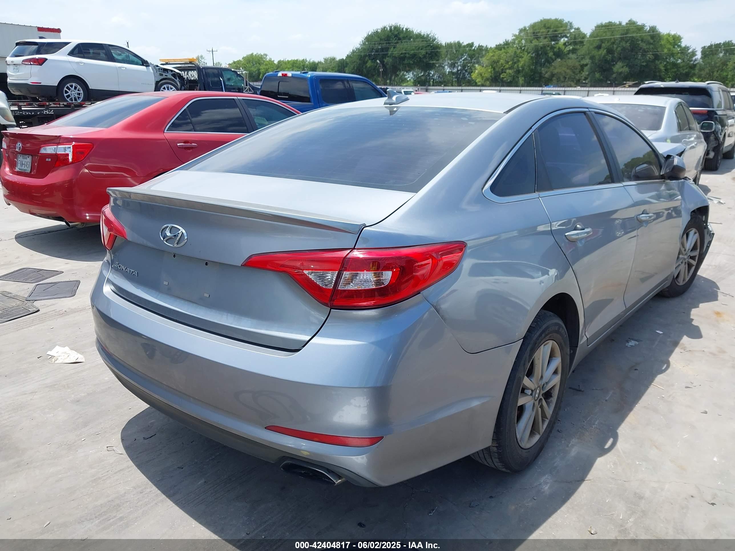 HYUNDAI SONATA image 4