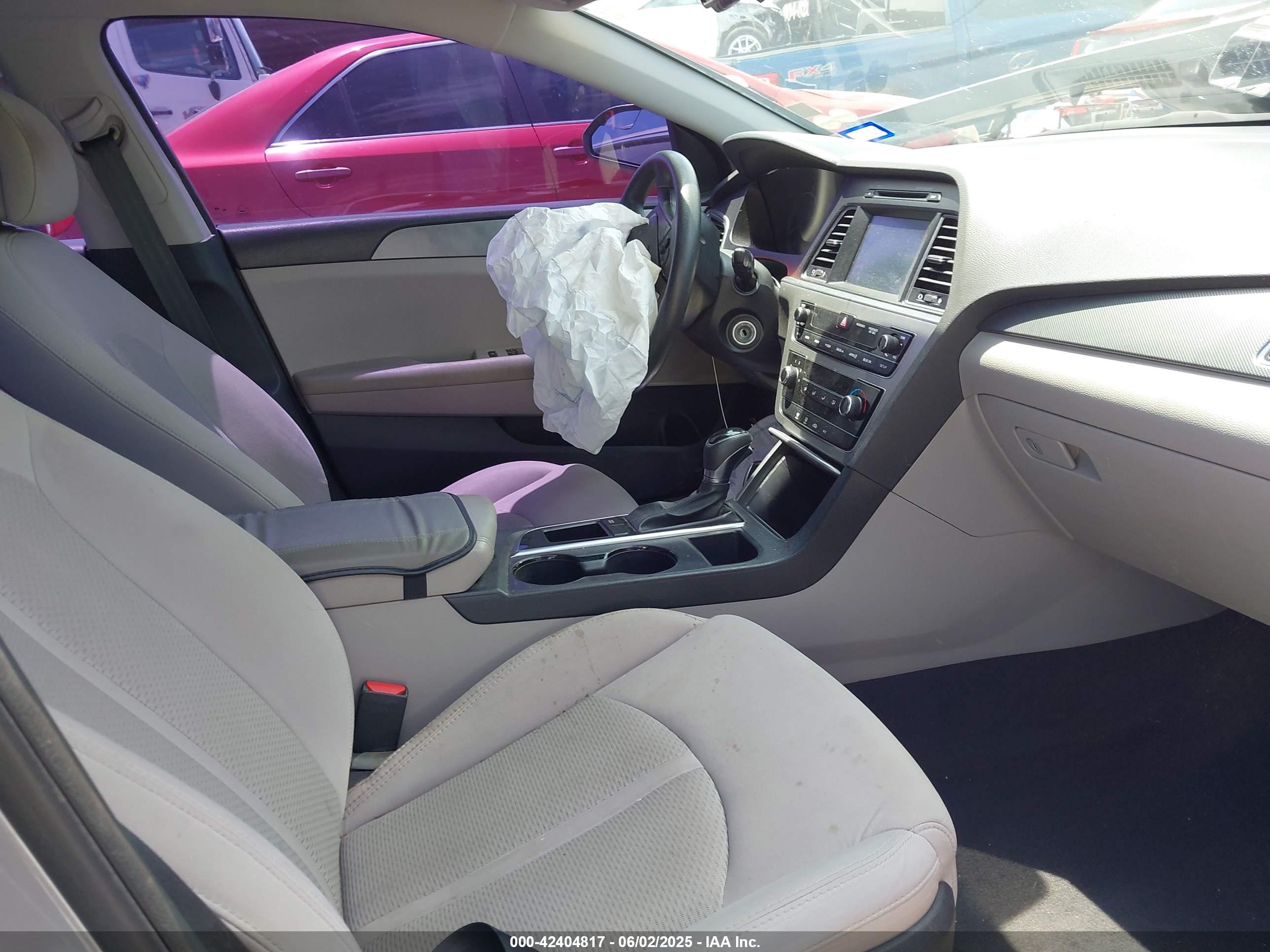 HYUNDAI SONATA image 5