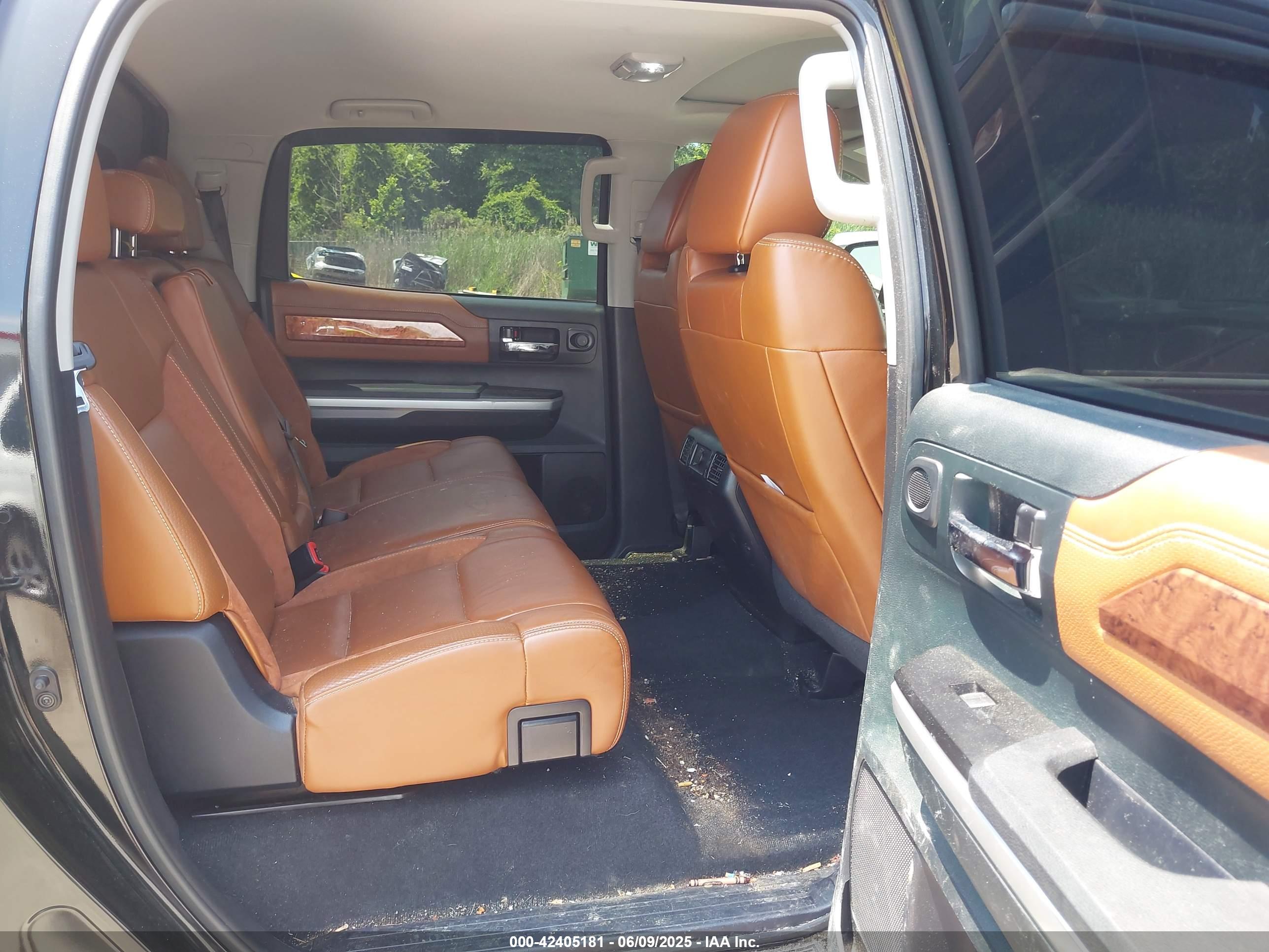 TOYOTA TUNDRA image 8