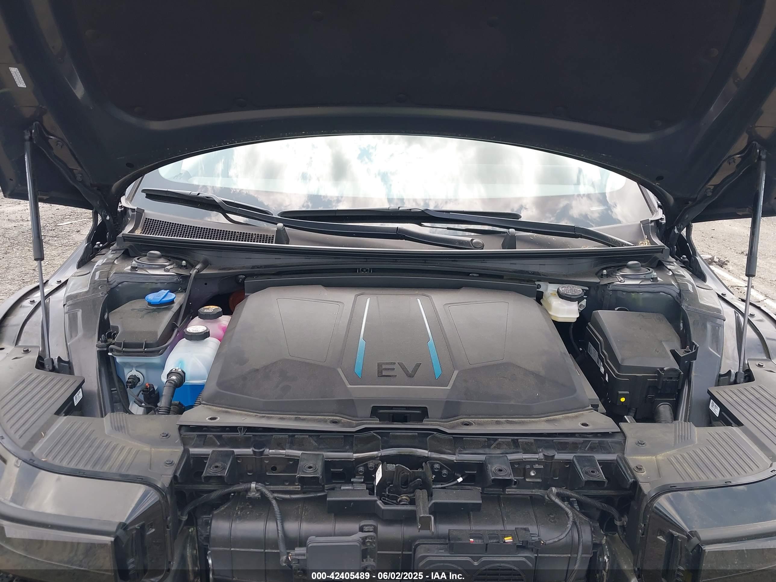 HYUNDAI IONIQ image 10
