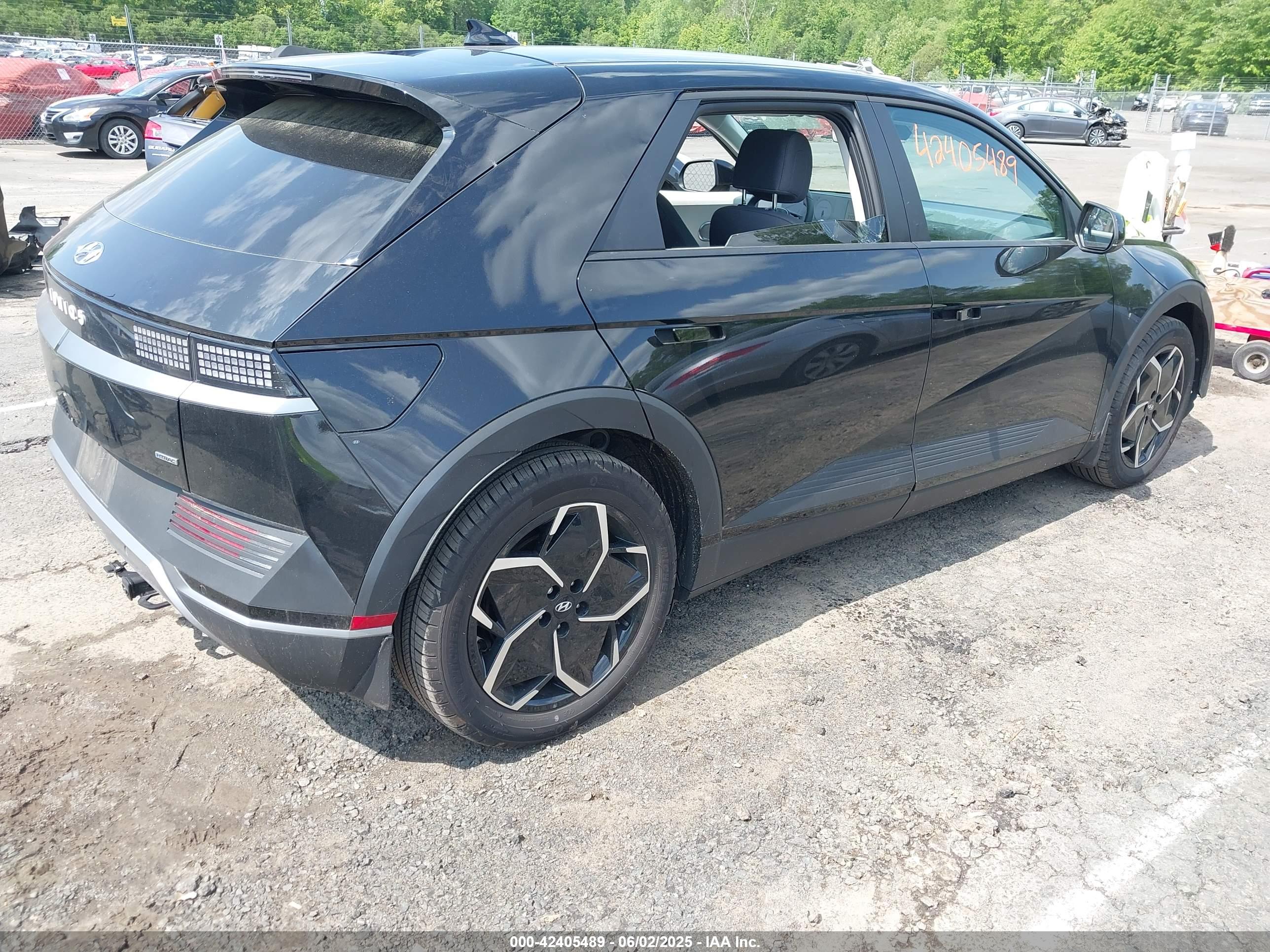 HYUNDAI IONIQ image 4