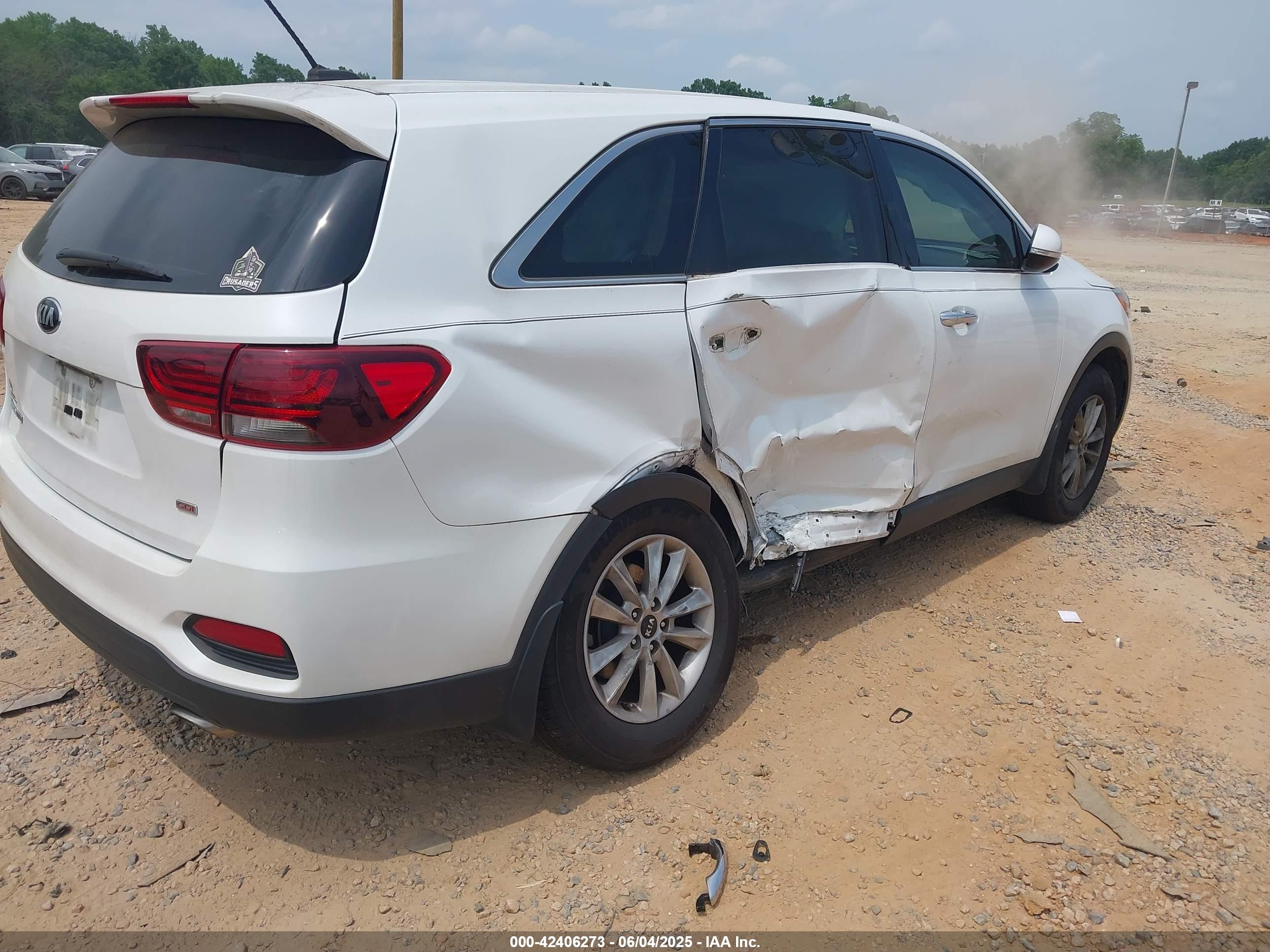 KIA SORENTO image 4