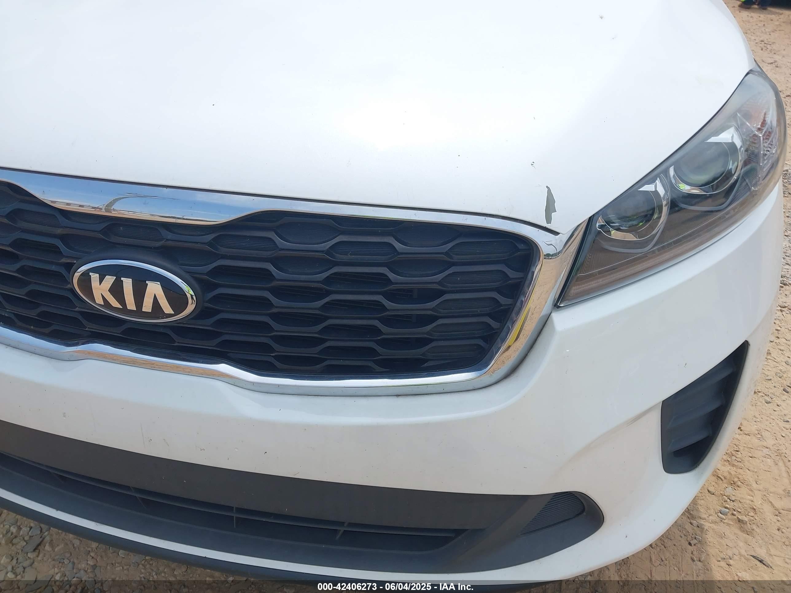 KIA SORENTO image 6