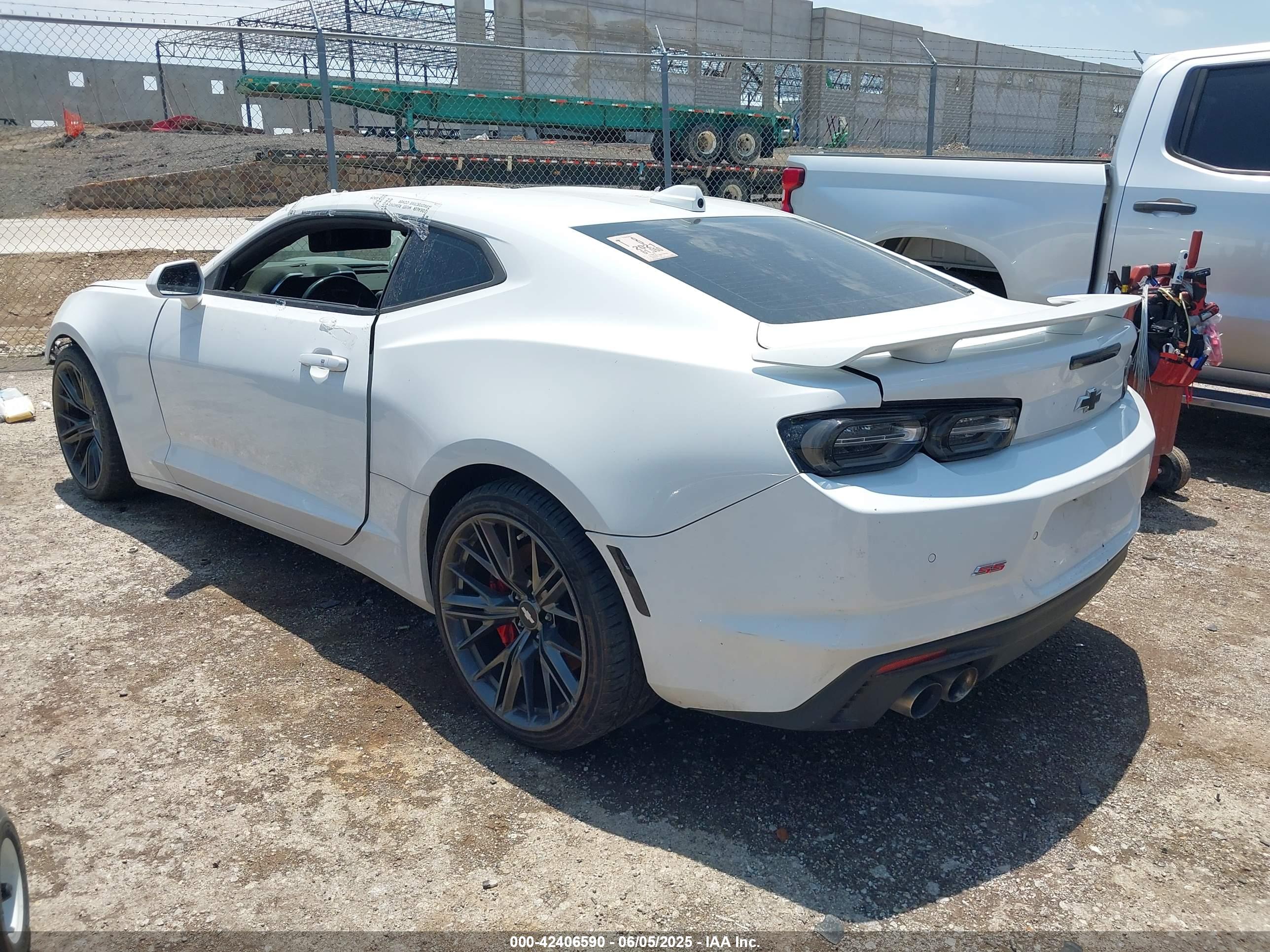 CHEVROLET CAMARO image 3